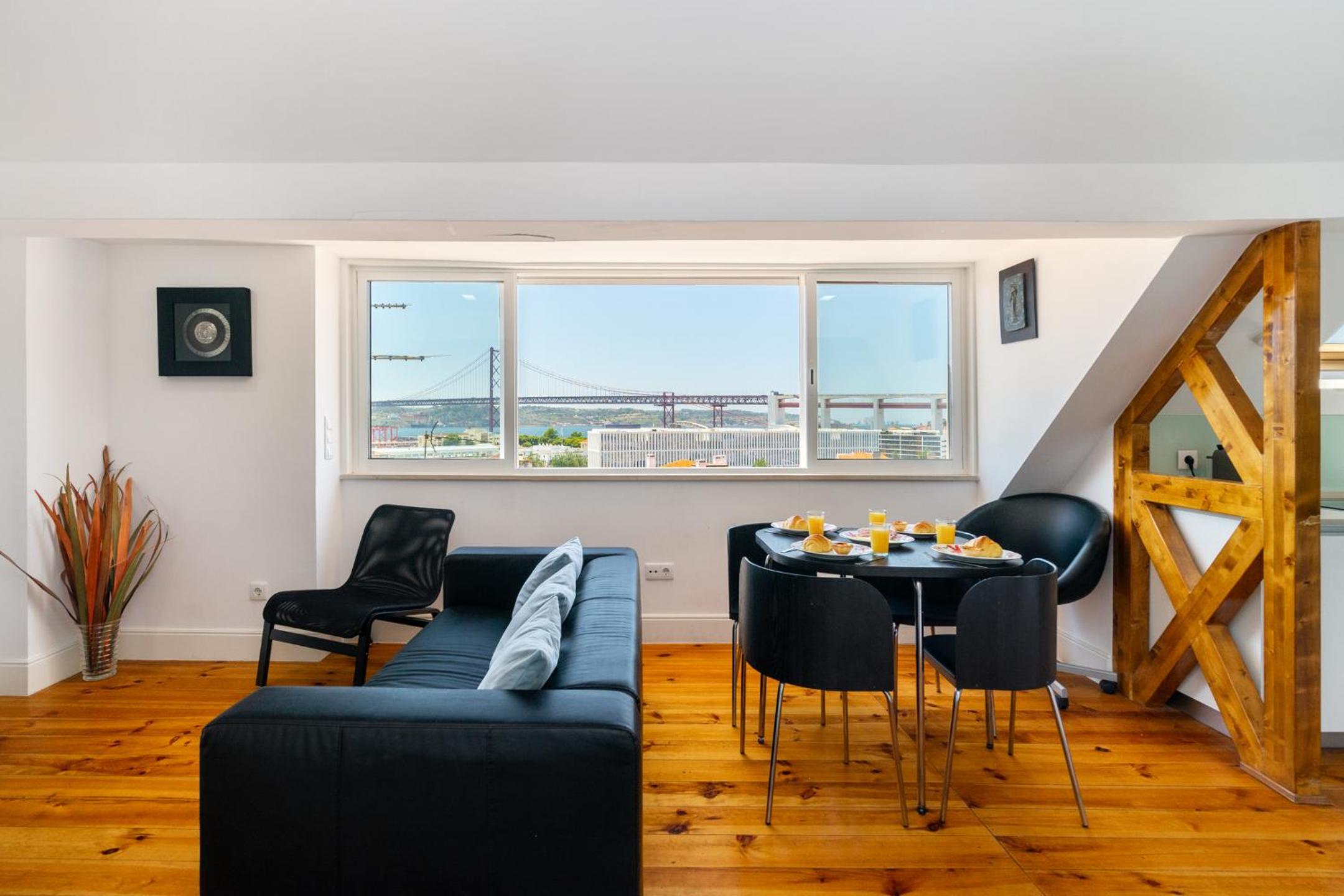 WHome | Premium River View Apartment view 4