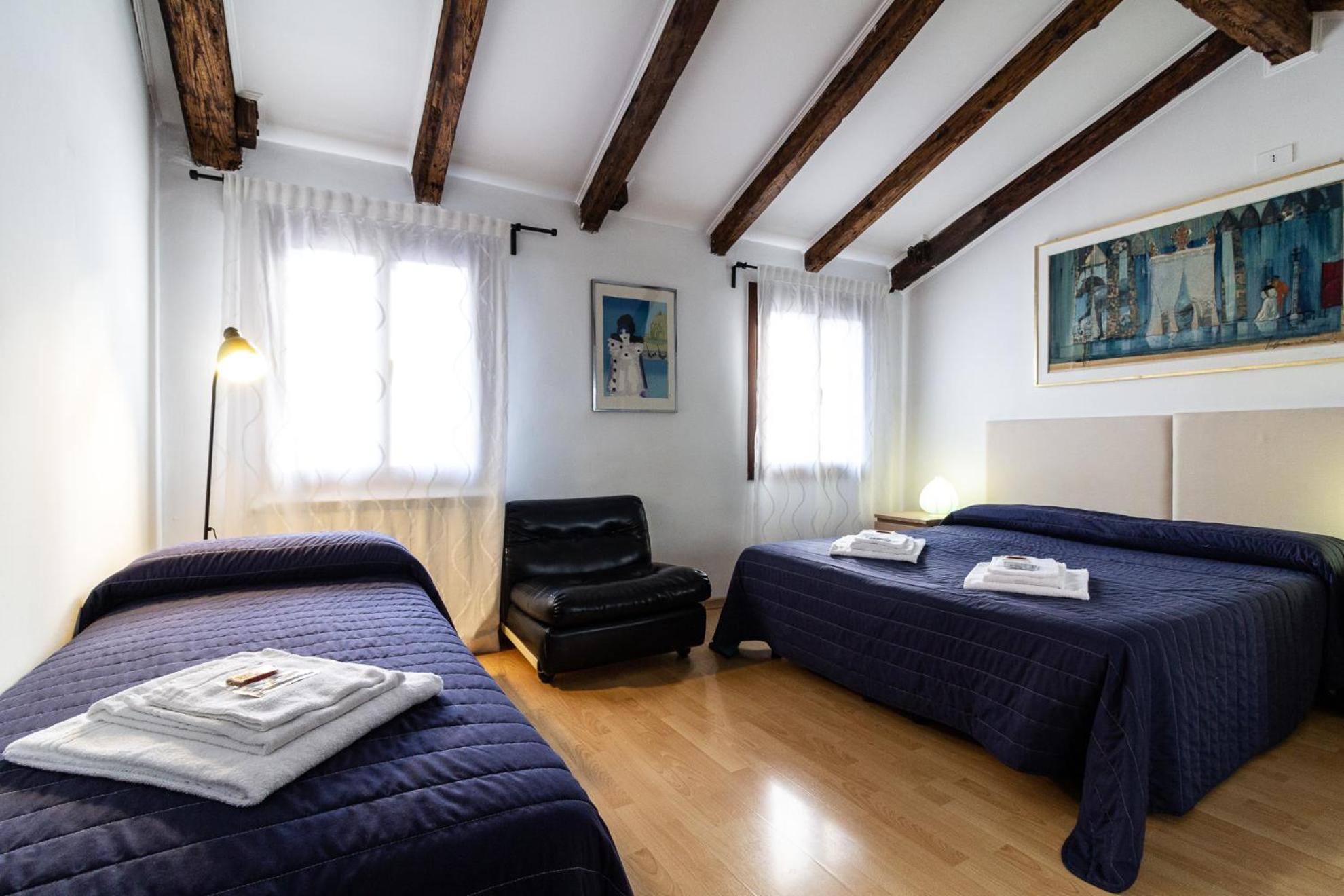 Veneziacentopercento Apartments & Rooms