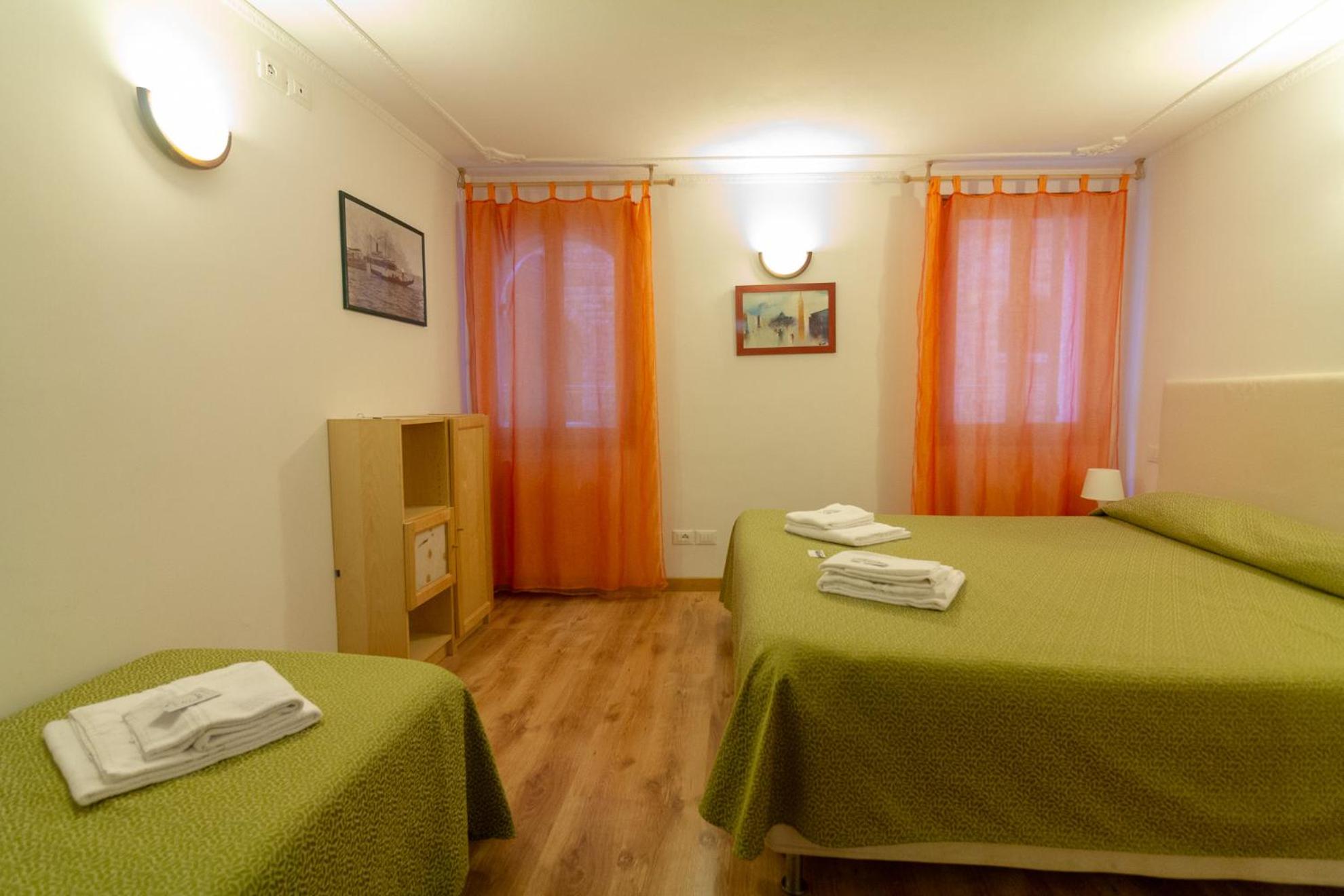 Veneziacentopercento Apartments & Rooms
