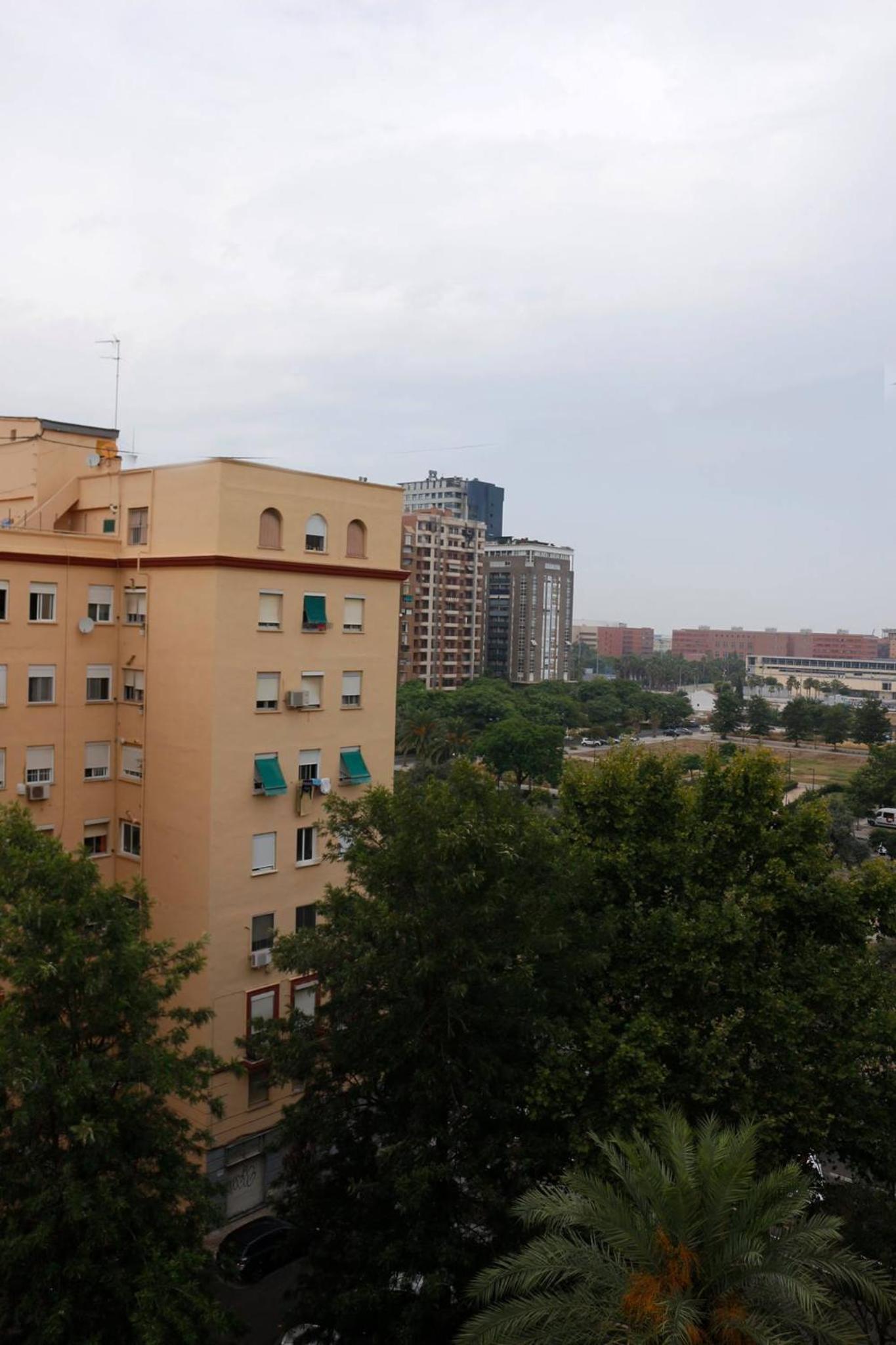 apartemento ideal grupo y familia climatisacion y cerca playa . mongrell