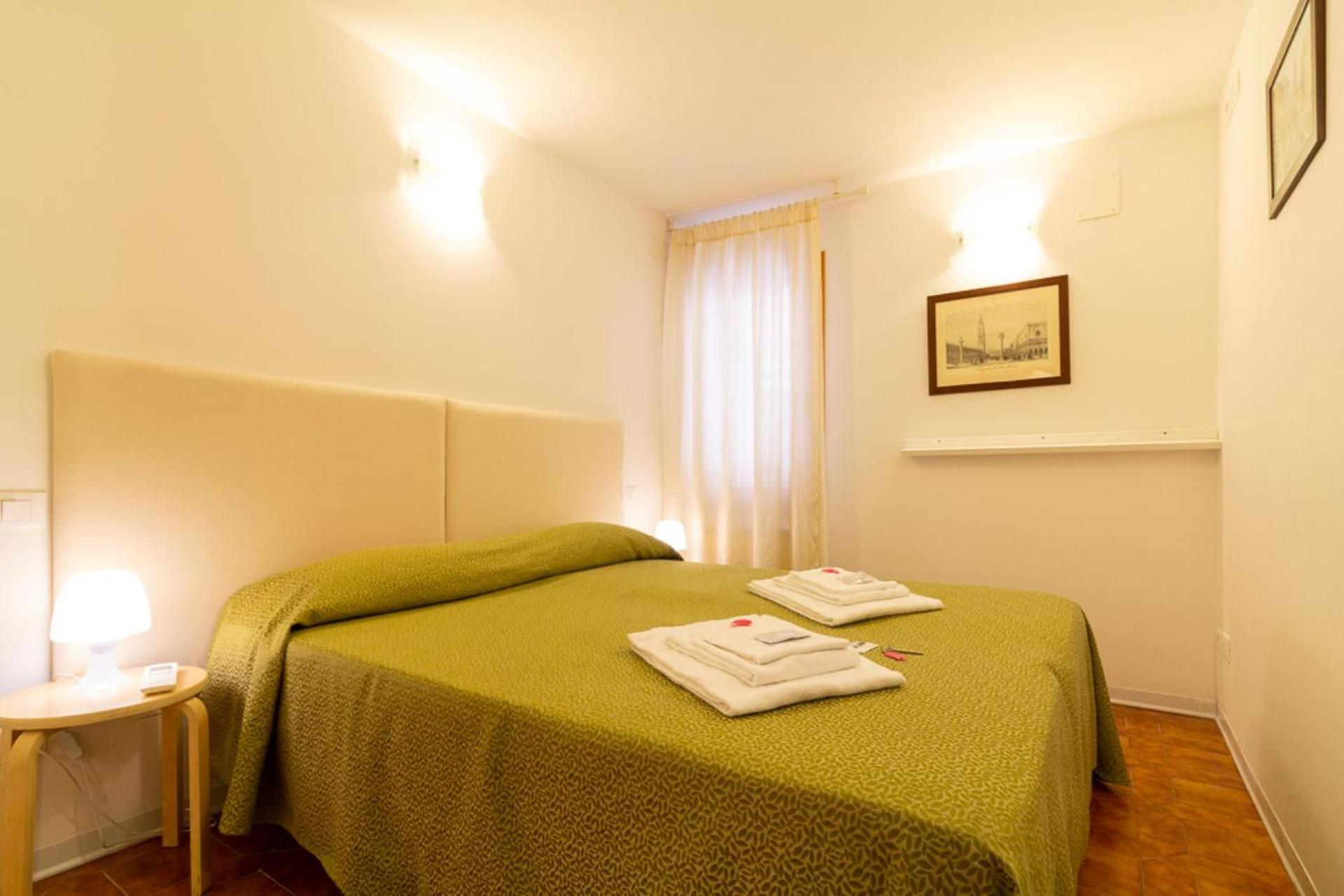 Veneziacentopercento Apartments & Rooms