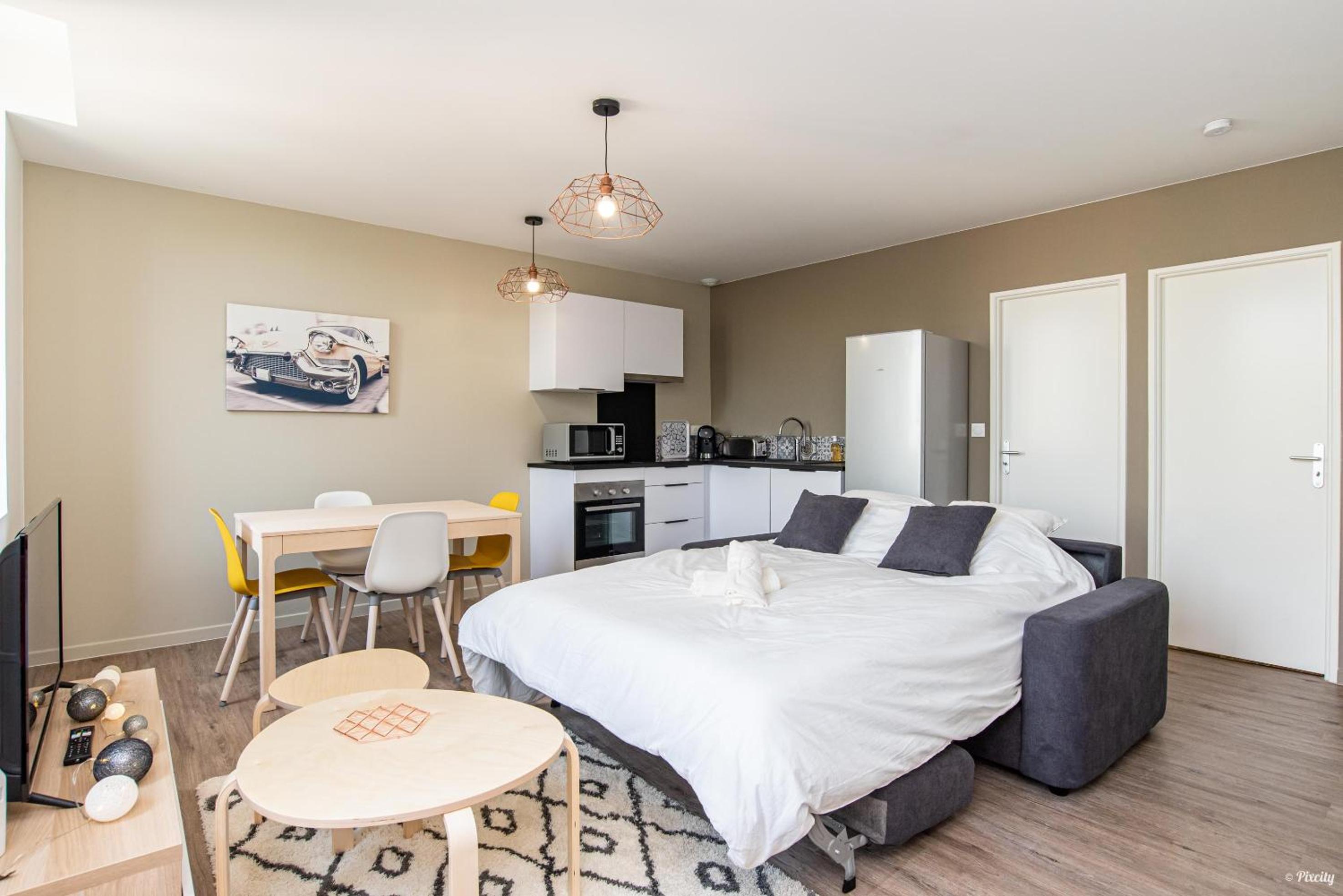 Fontaines de Valence d'Agen Centre Ville Netflix Proche Parking Gratuit view 3