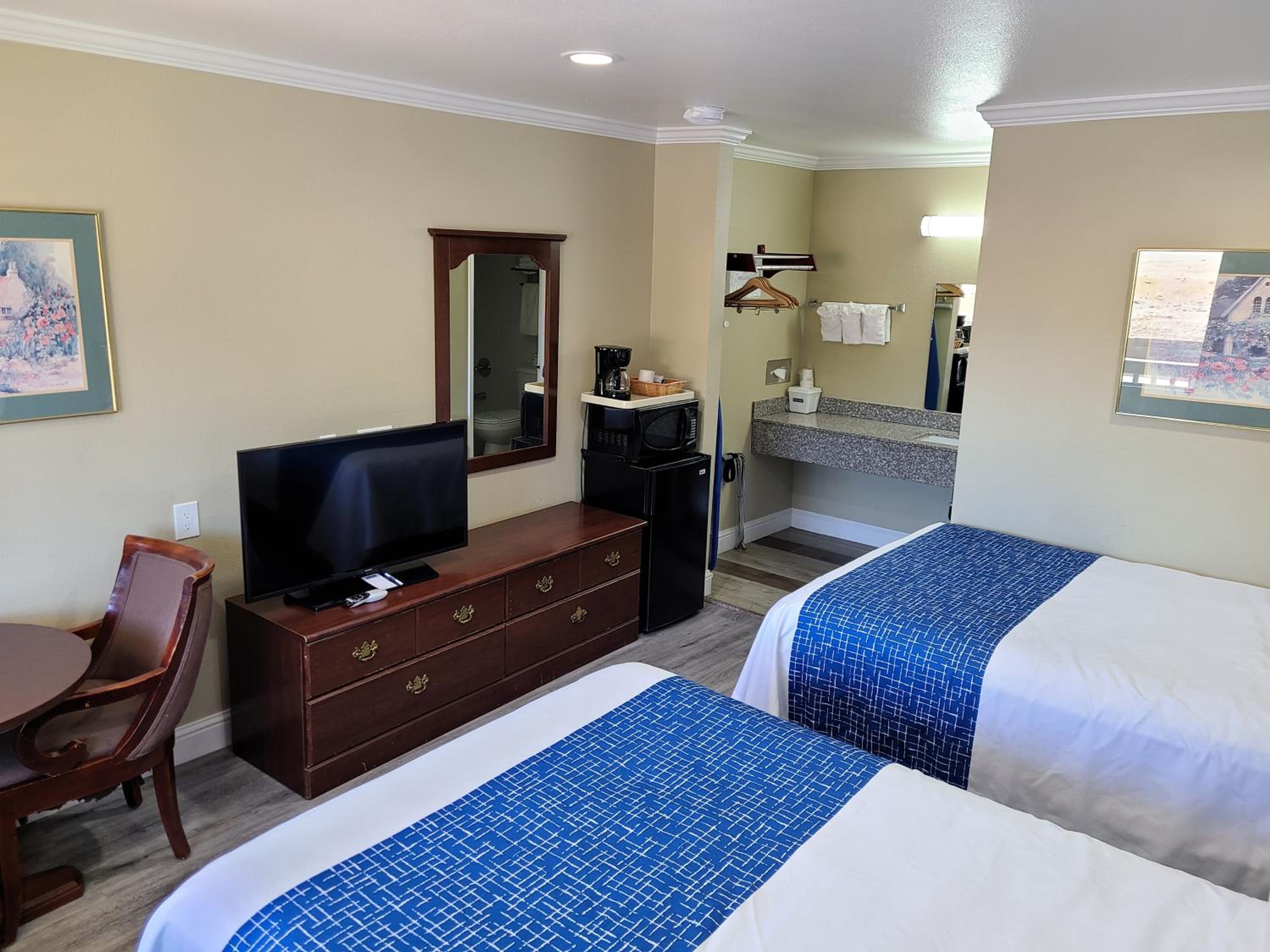 Travelodge by Wyndham Clearlake view 3