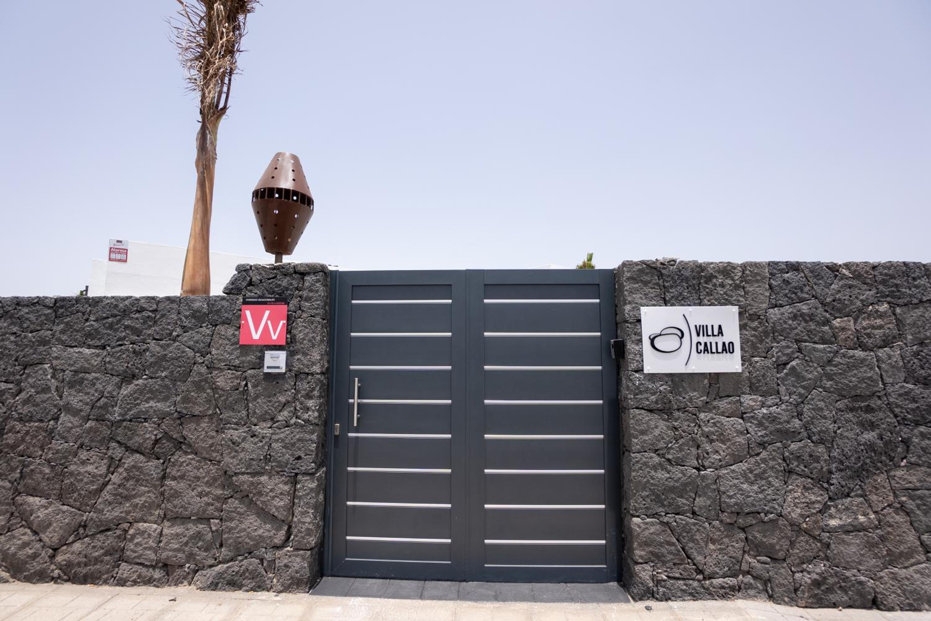 Villa Sea Breeze Callao view 2