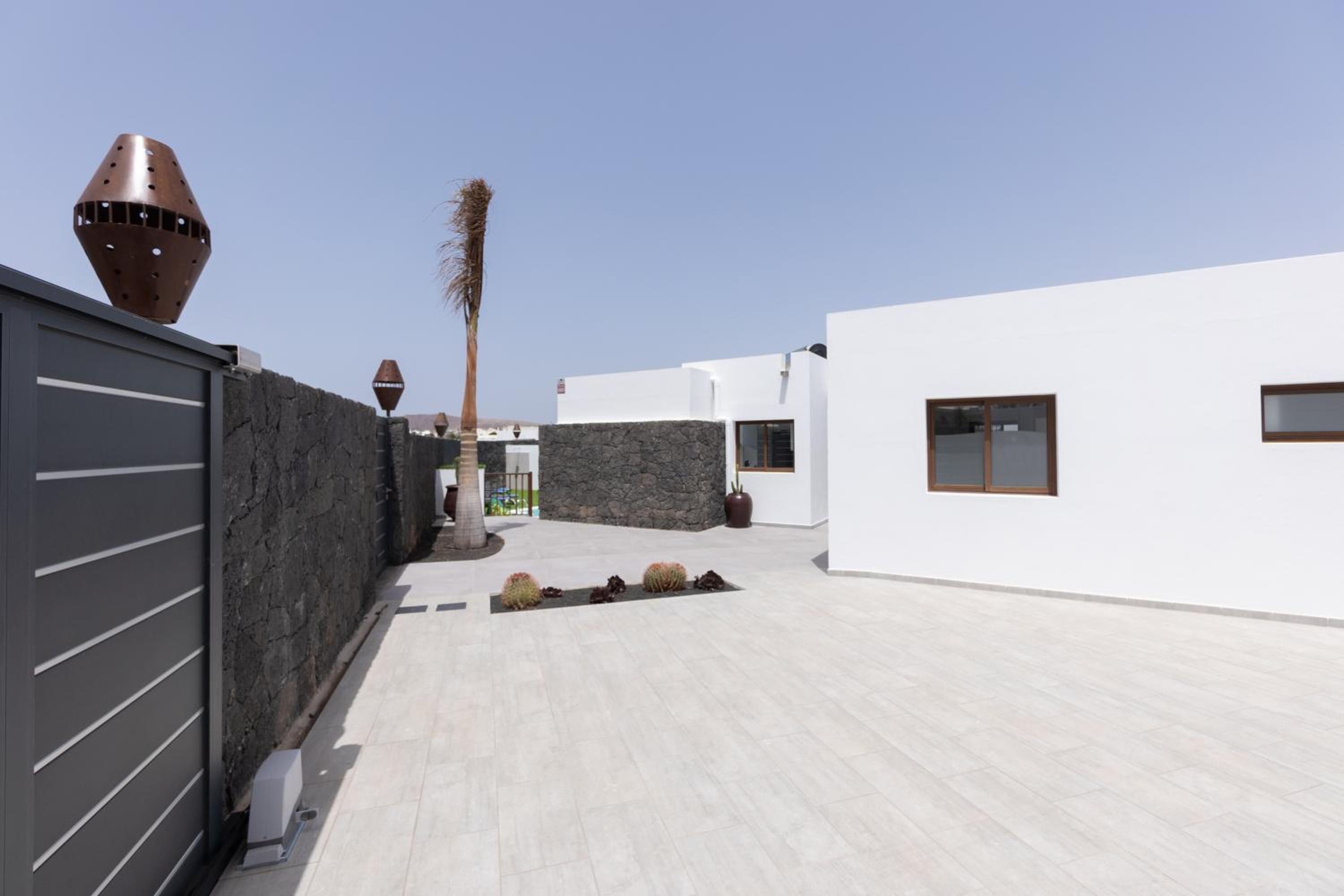 Villa Sea Breeze Callao view 4