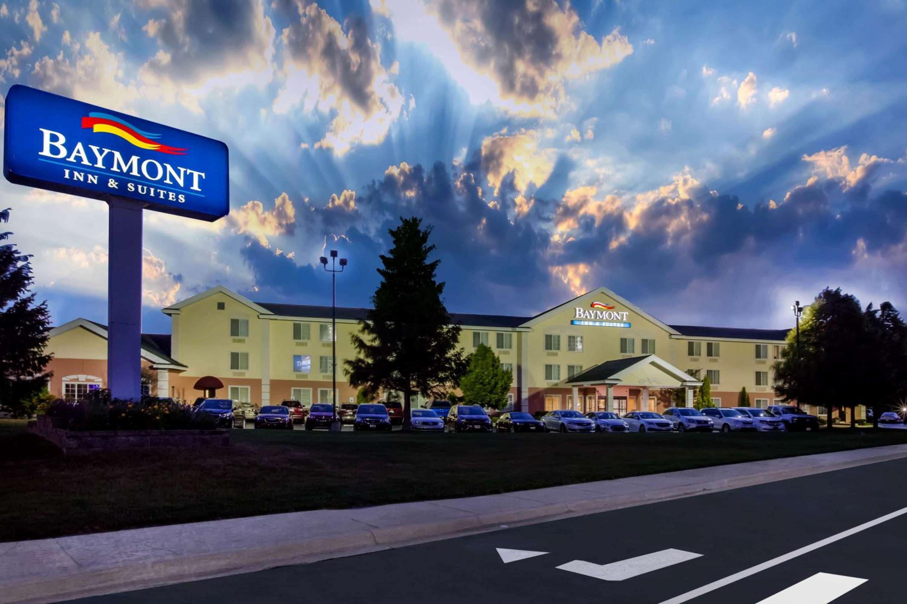 Hotel Baymont by Wyndham Mackinaw City