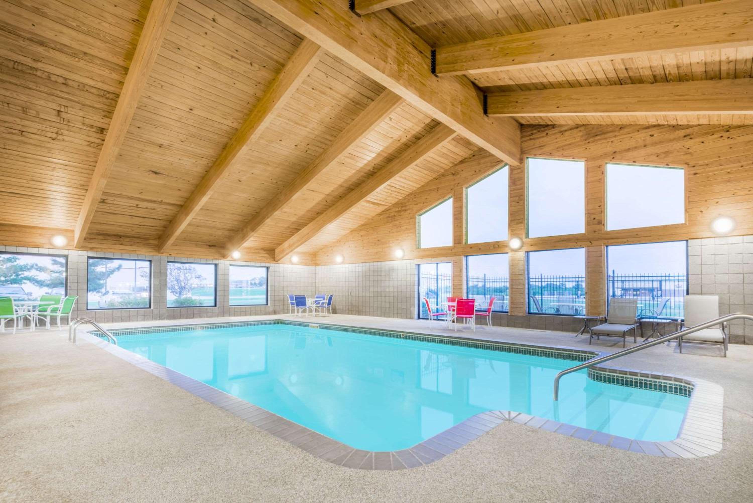Baymont by Wyndham Marshalltown view 3