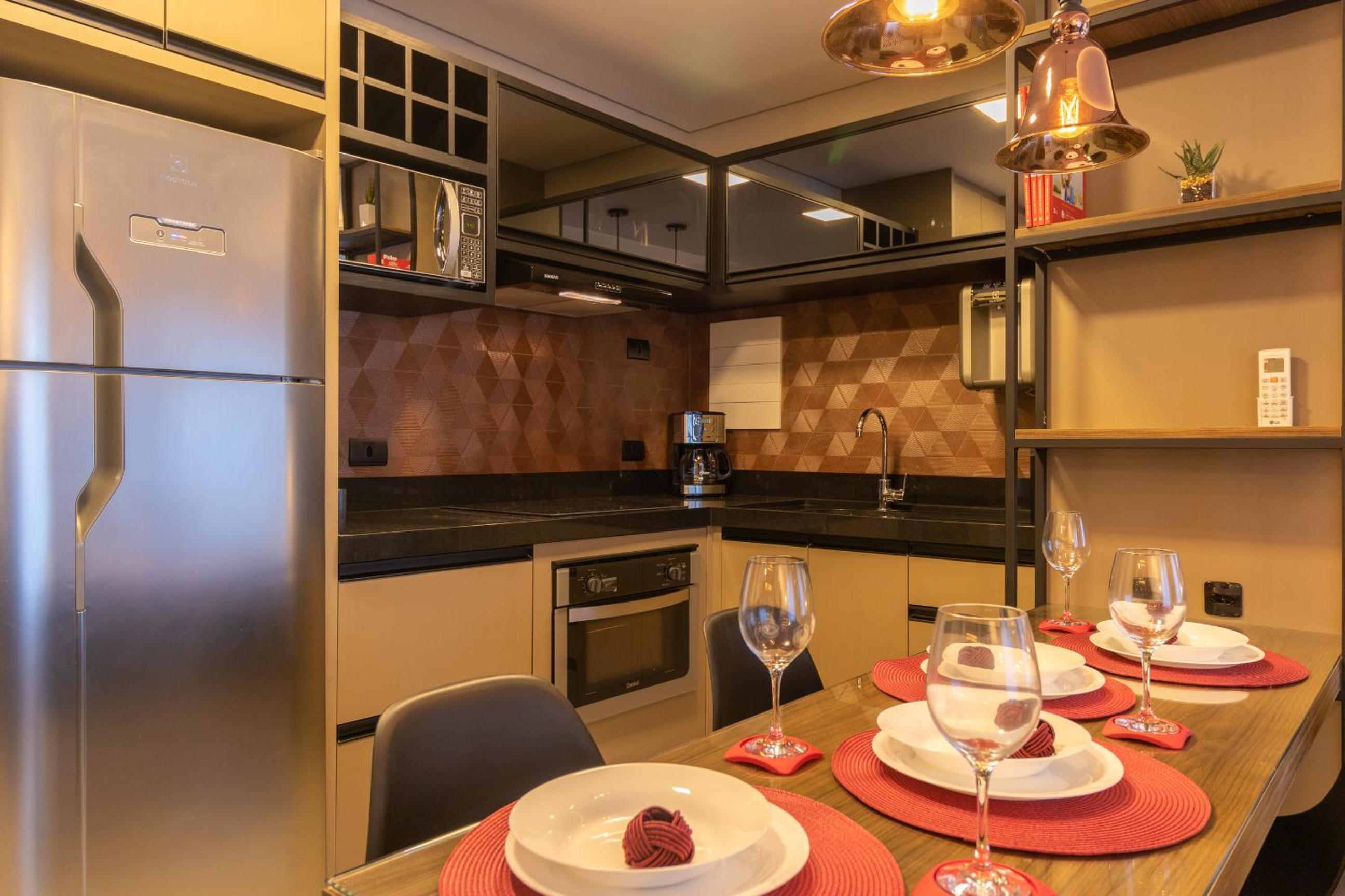 Luxuoso Apto Em Frente Ao Shopping Curitiba - Piscina, Academia e Sauna view 2