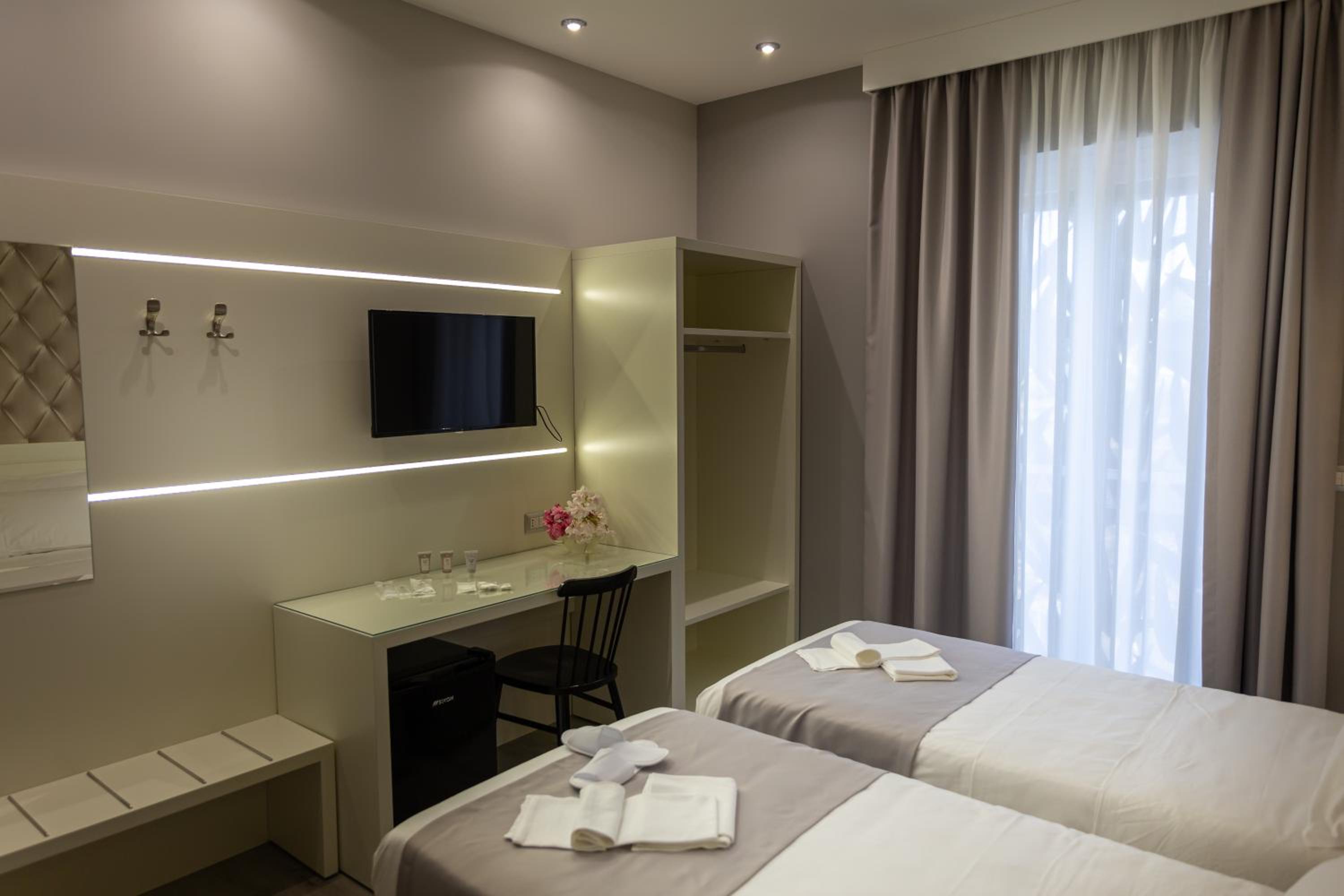 HOLYGOLD Suite **** view 5