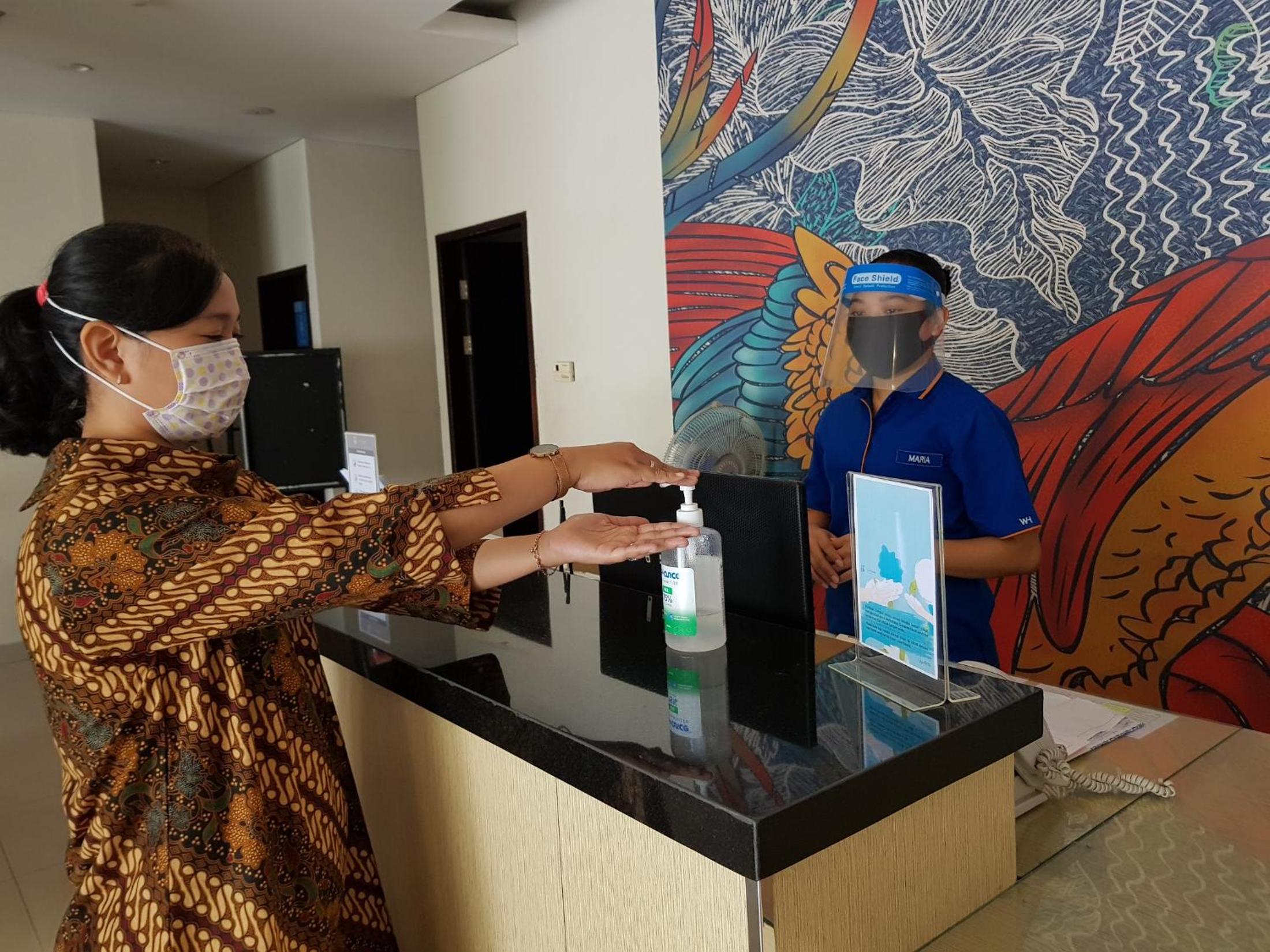 Hotel 88 Mangga Besar 62 - Best Breakfast - Near By Ancol And Government Center