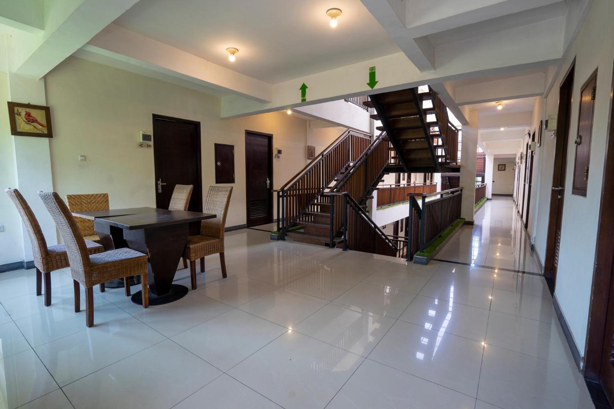 Dago's Hill Hotel, Бандунг - 20