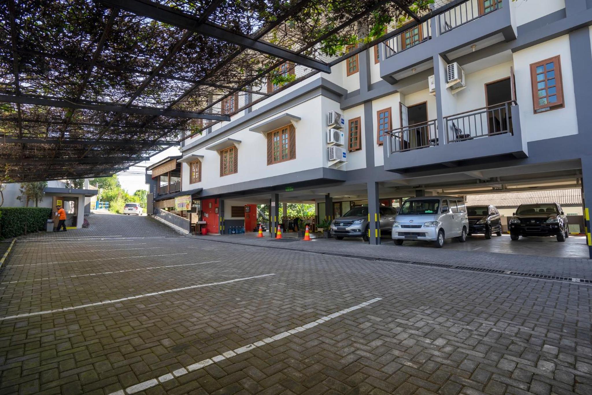 Dago's Hill Hotel, Бандунг - 24