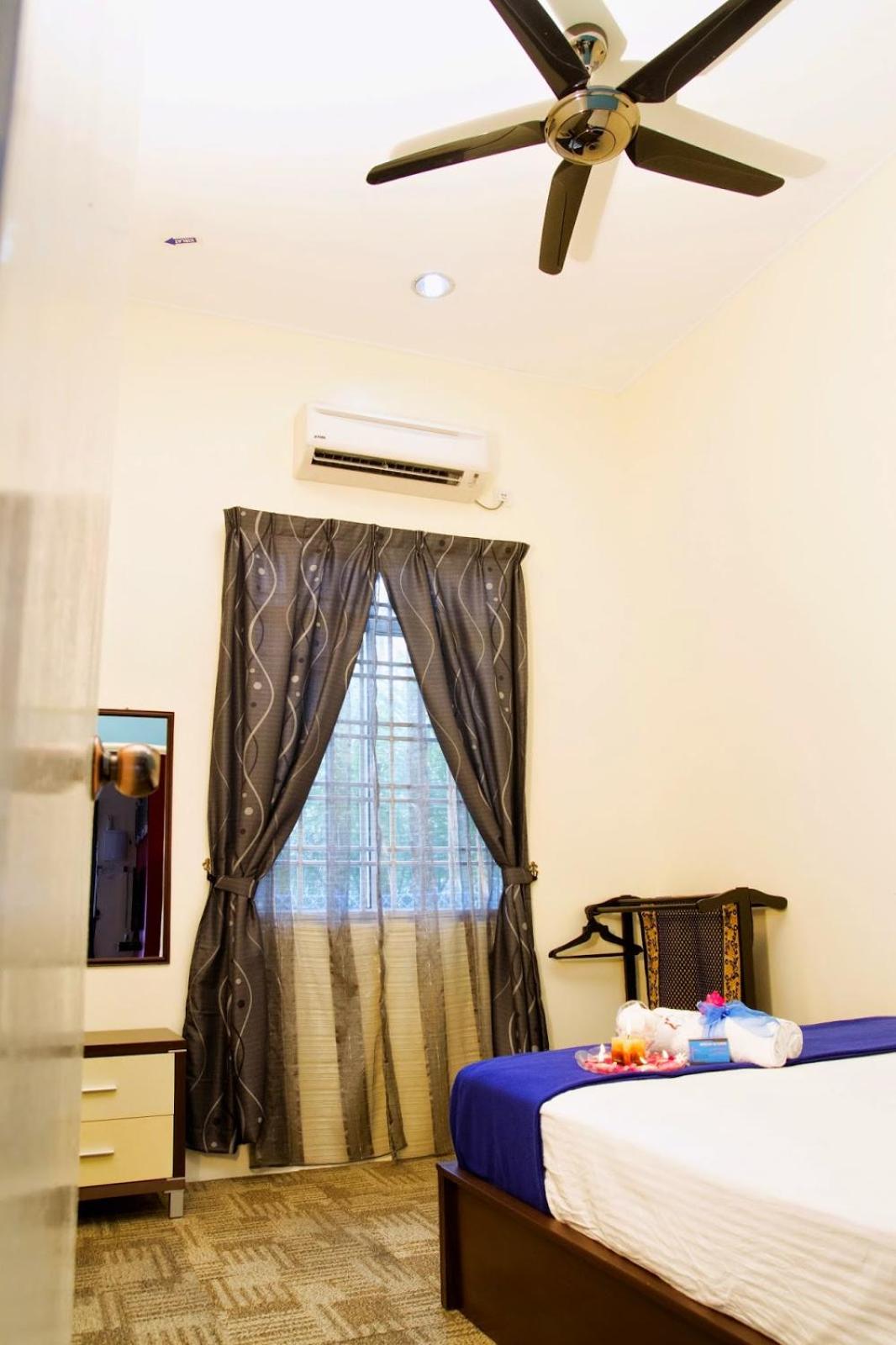 Homestay Hj Esmon Parit Raja UTHM