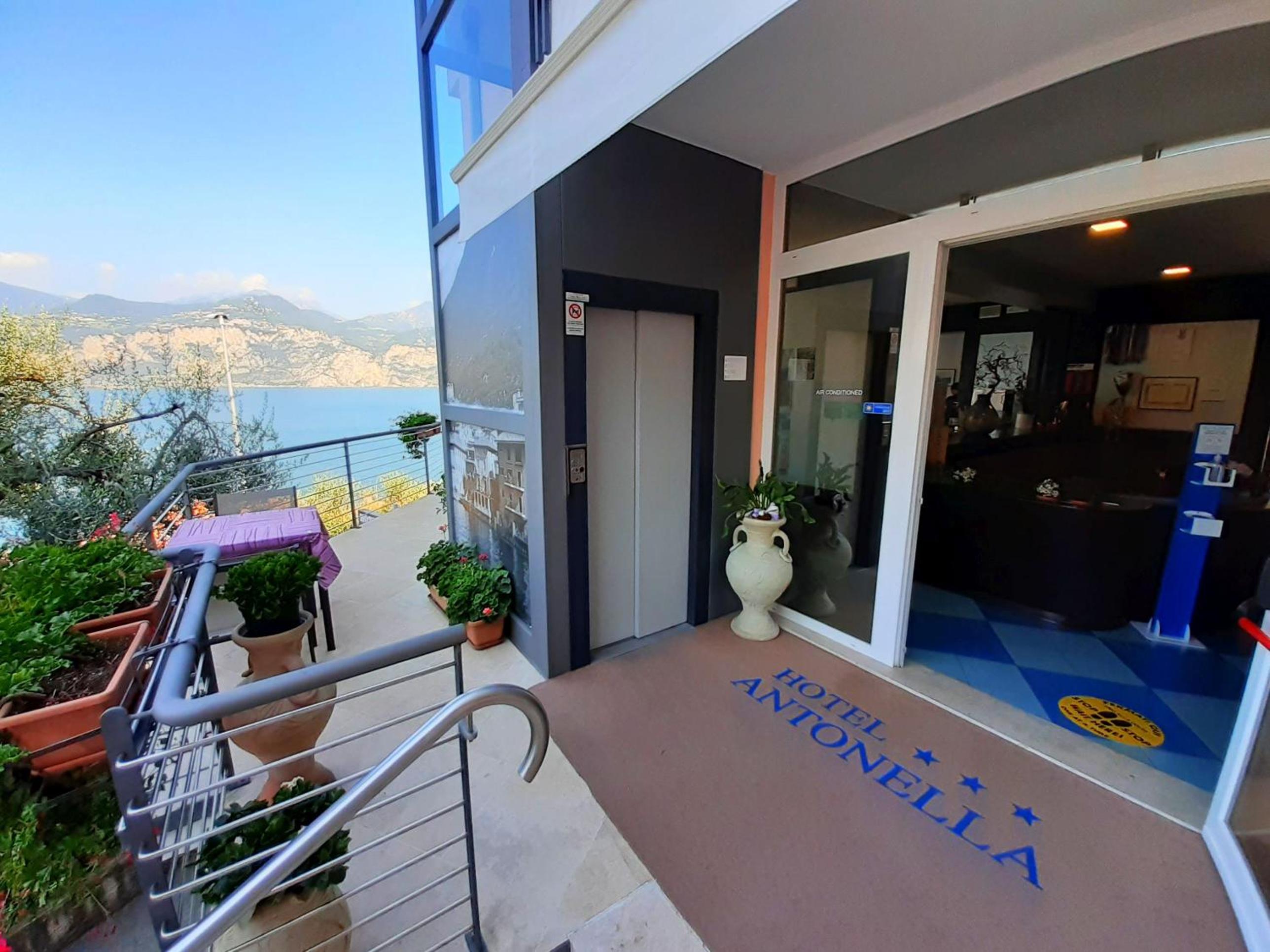 Hotel Antonella - Image 1