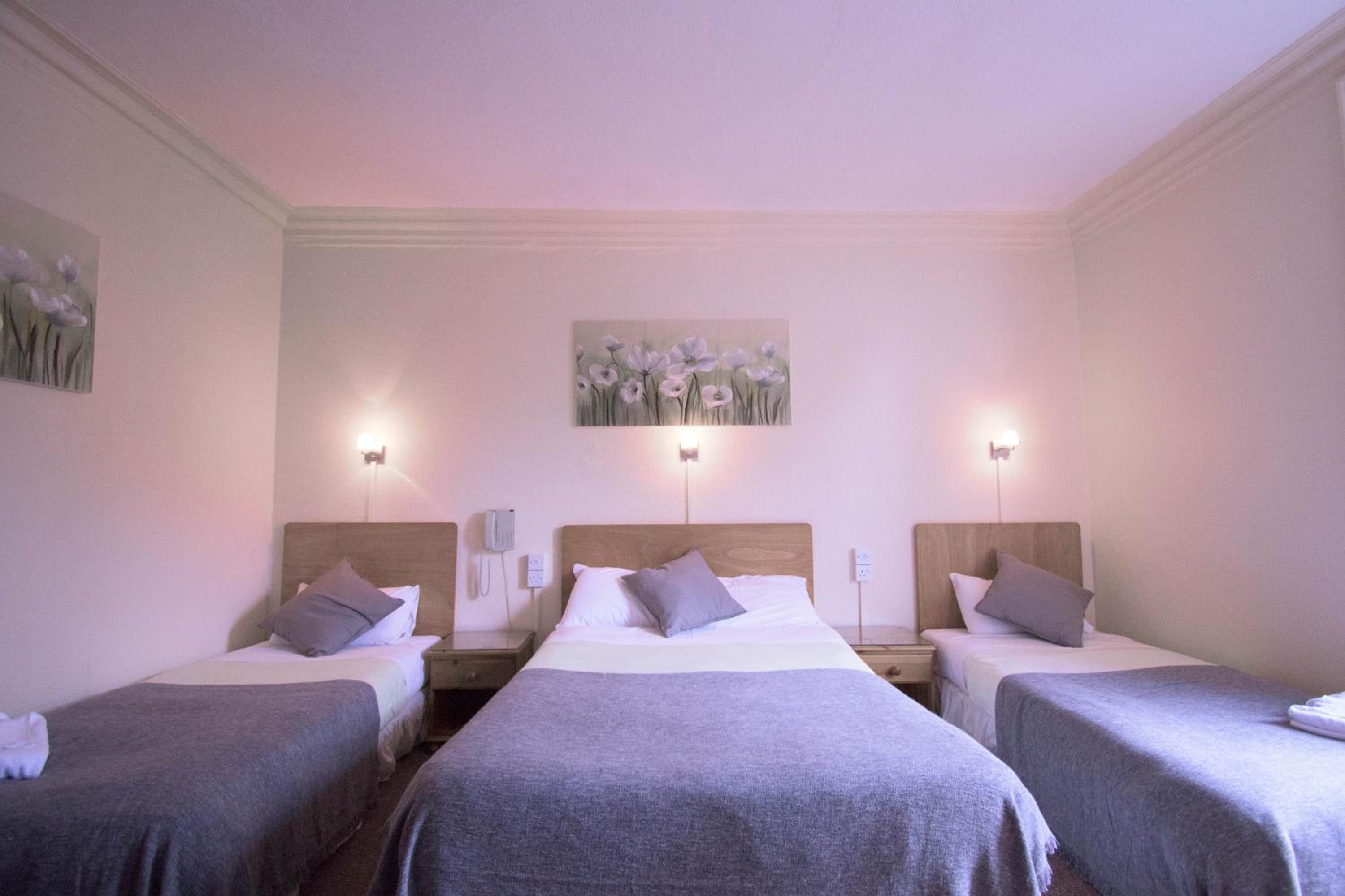 Carlisle Vacations - Pinegrove Hotel - Property Image 3