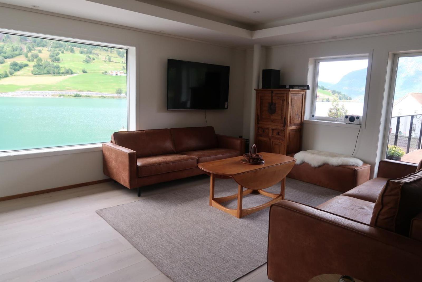Olden Panorama Apartments - Fjord view - High Standard
