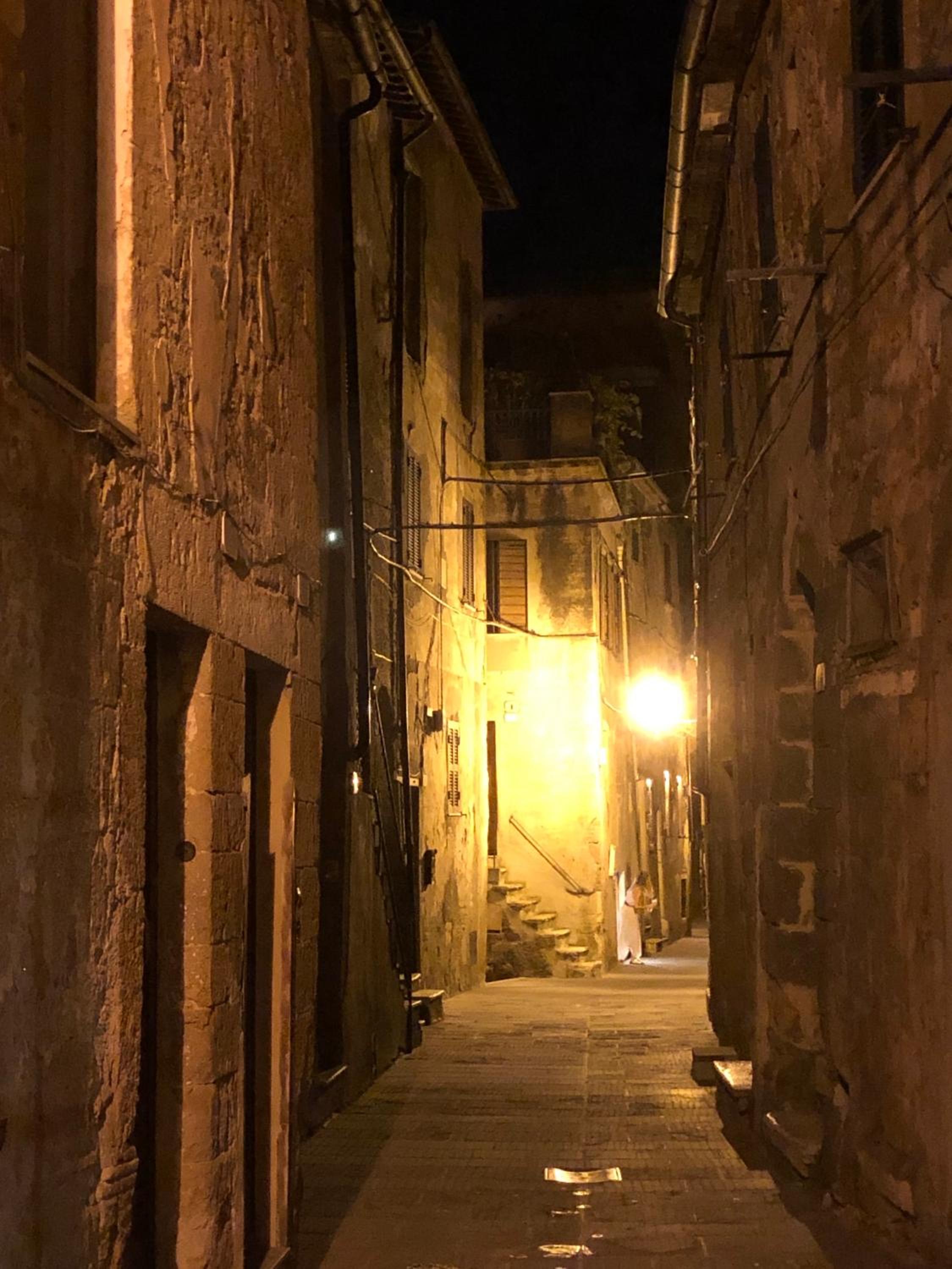 NIDO NEL TUFO