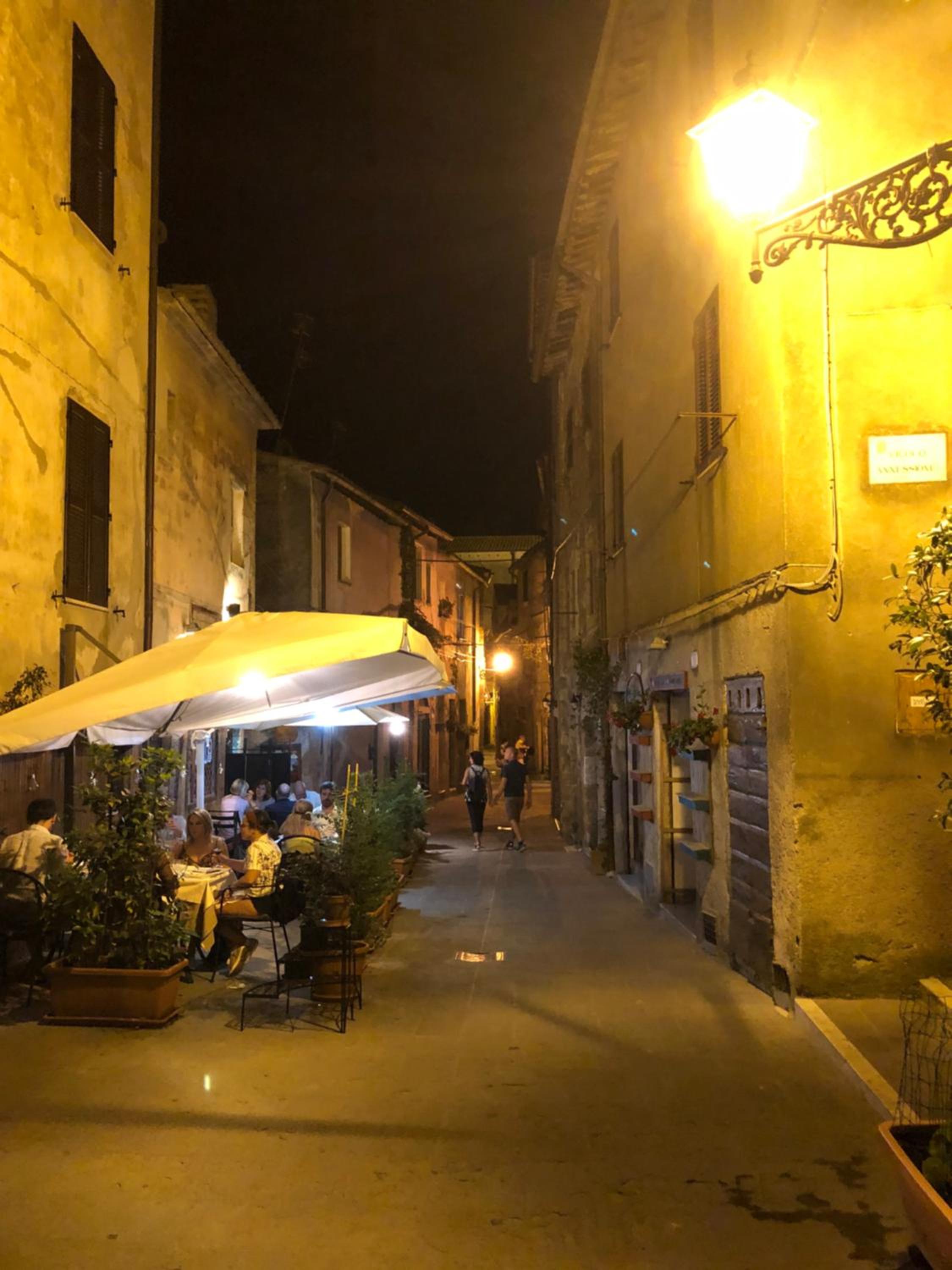 NIDO NEL TUFO
