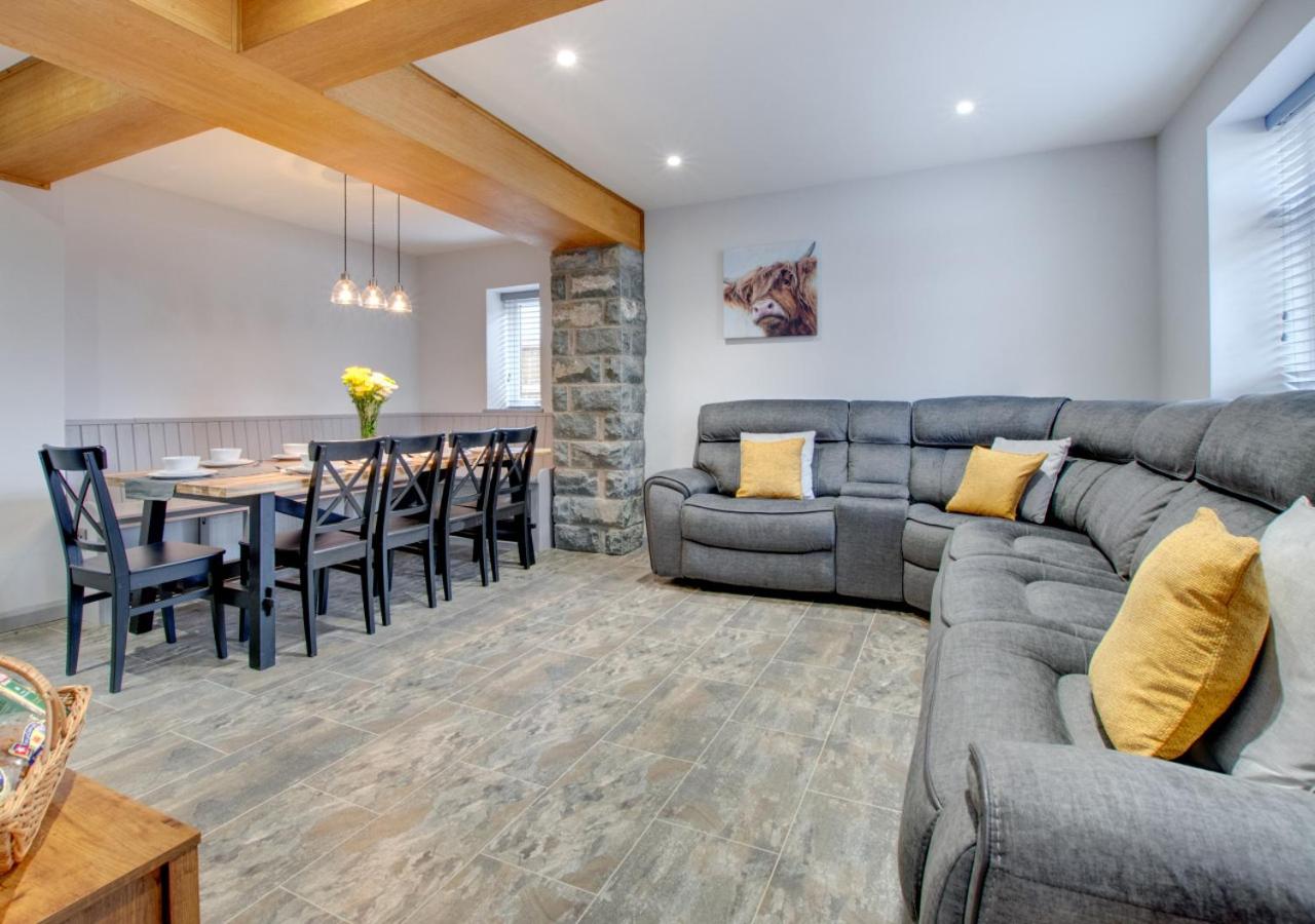 5 Bed in Bala oc-bow163 view 2