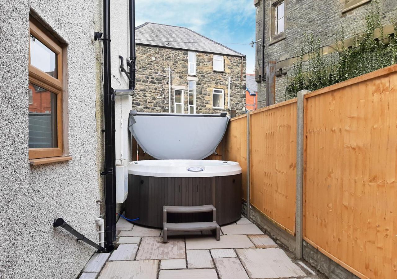 5 Bed in Bala oc-bow163 view 3