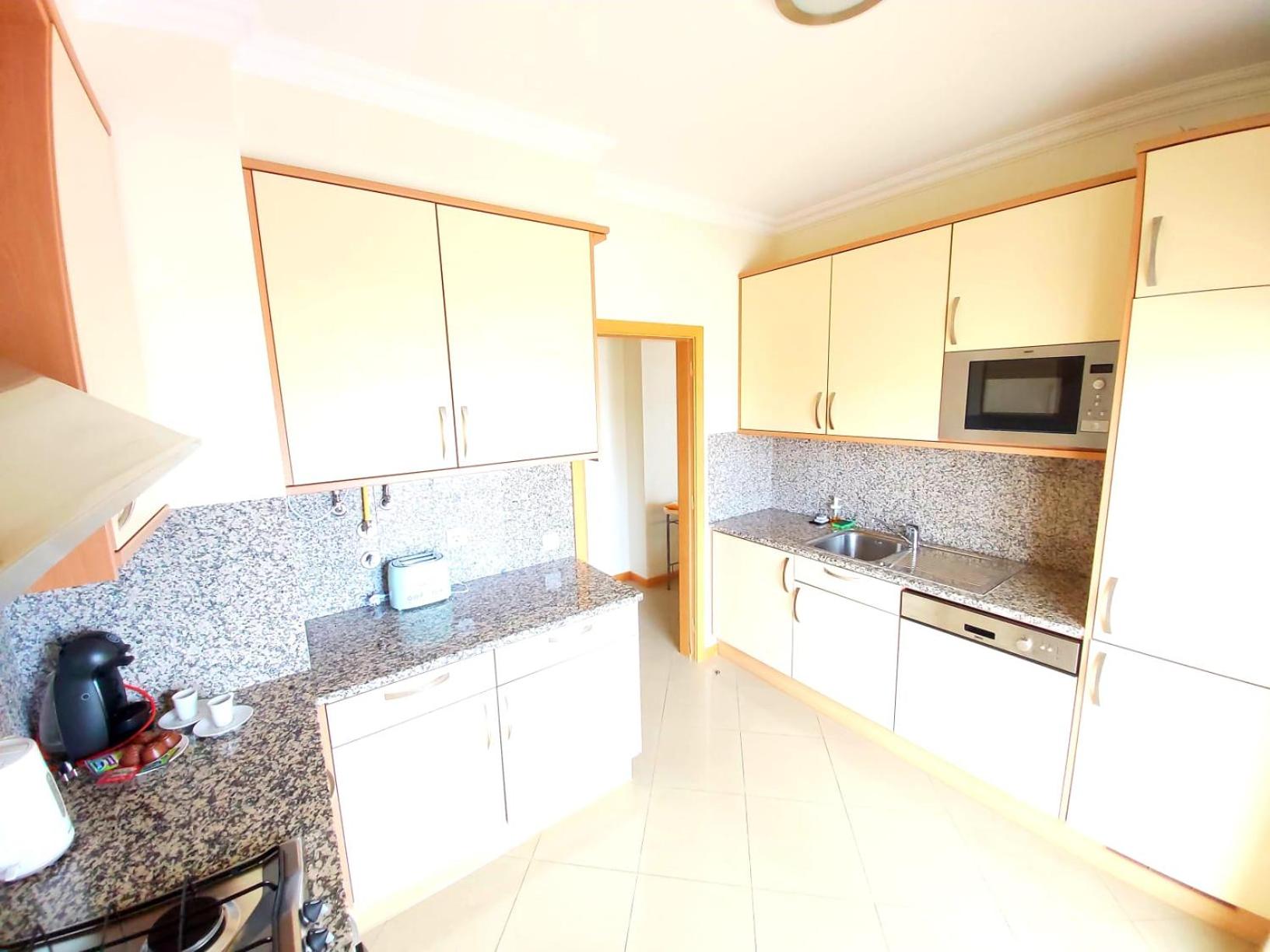 Sea View Penthouse in Albufeira view 3