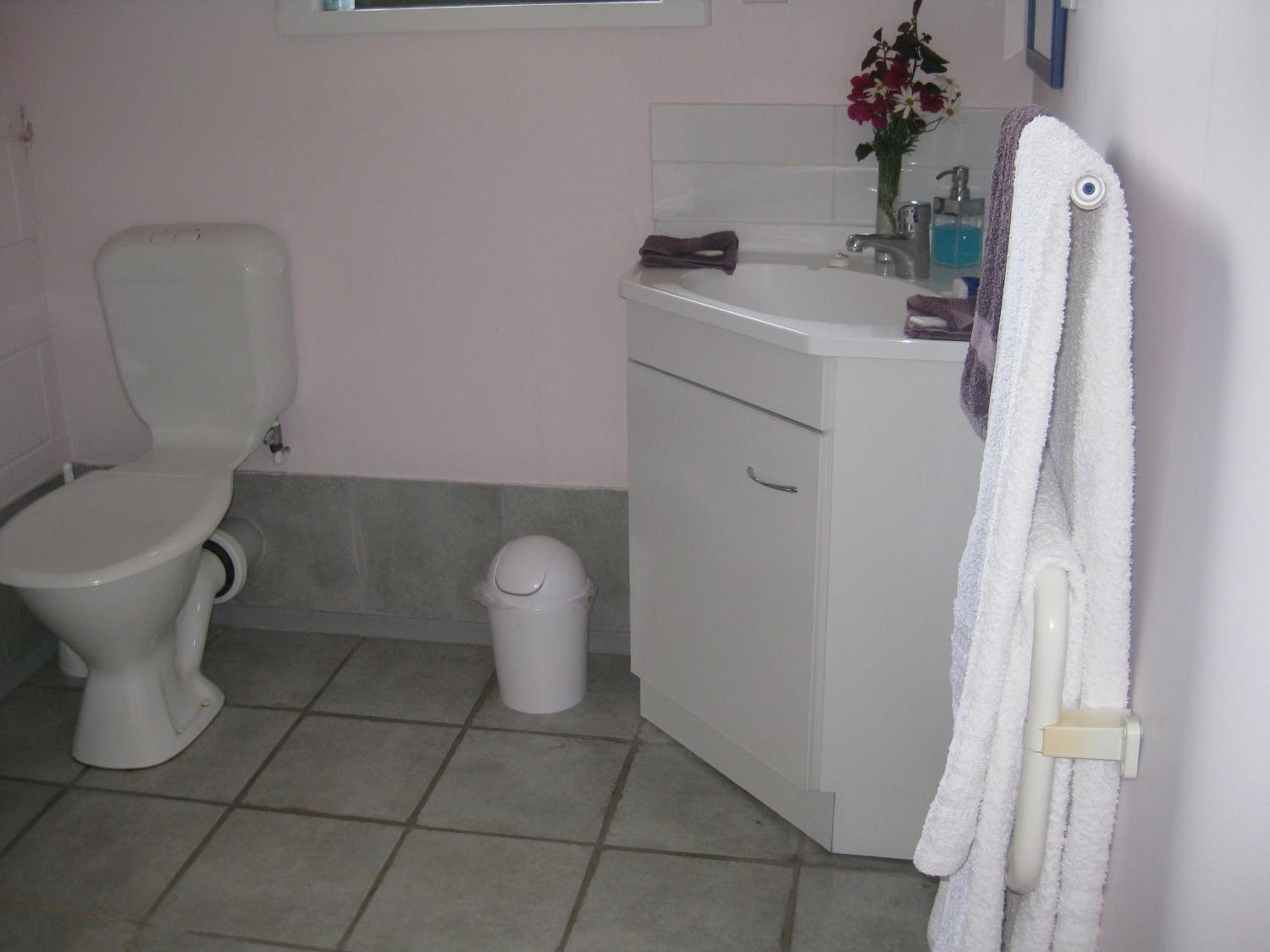 Moanarua Beach Cottage