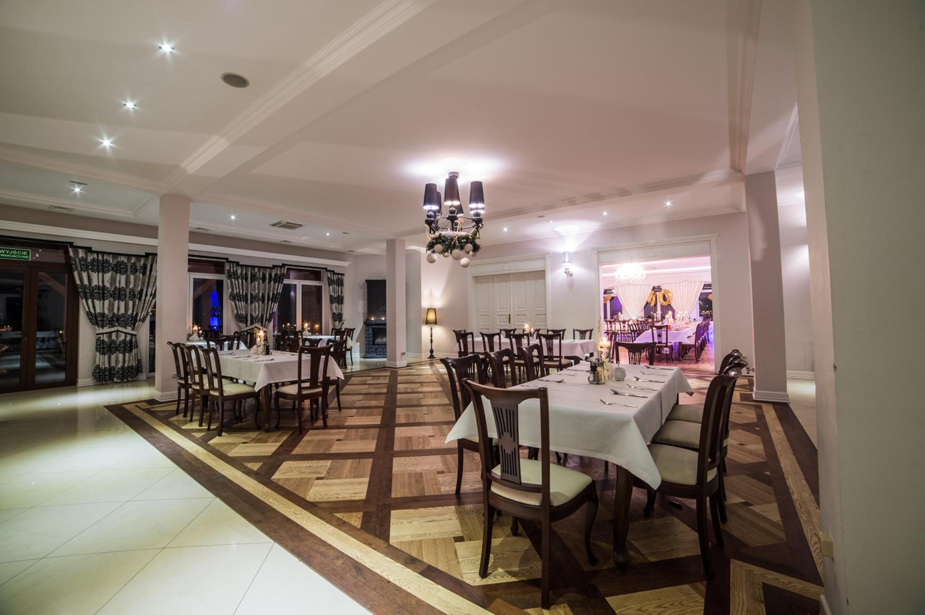 restaurant