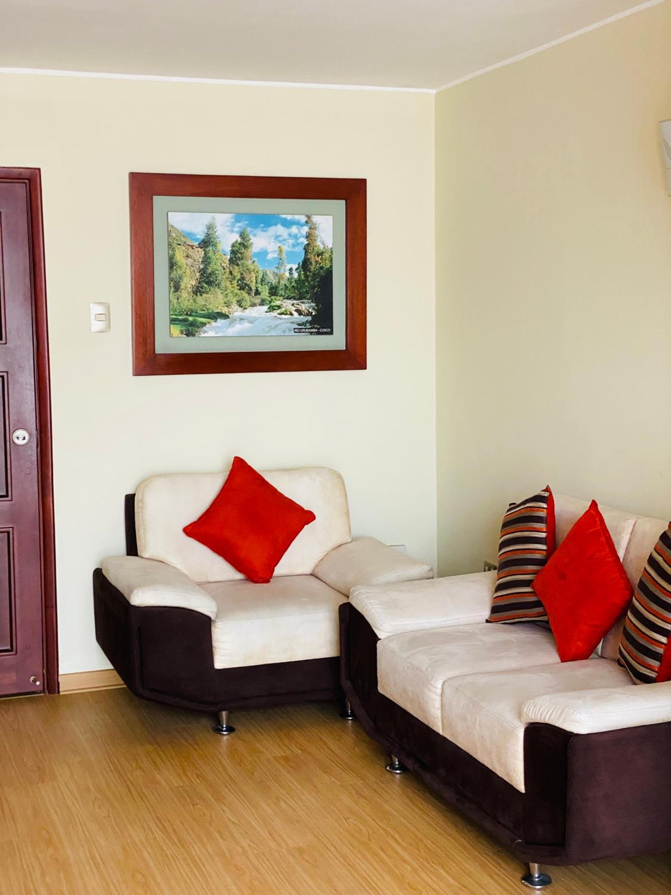 Lima Vacations - Hotel Continental Lima - Property Image 2