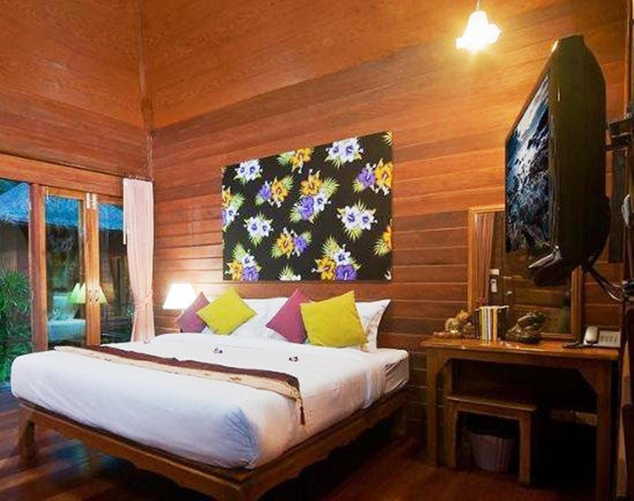 Lipa Bay Resort