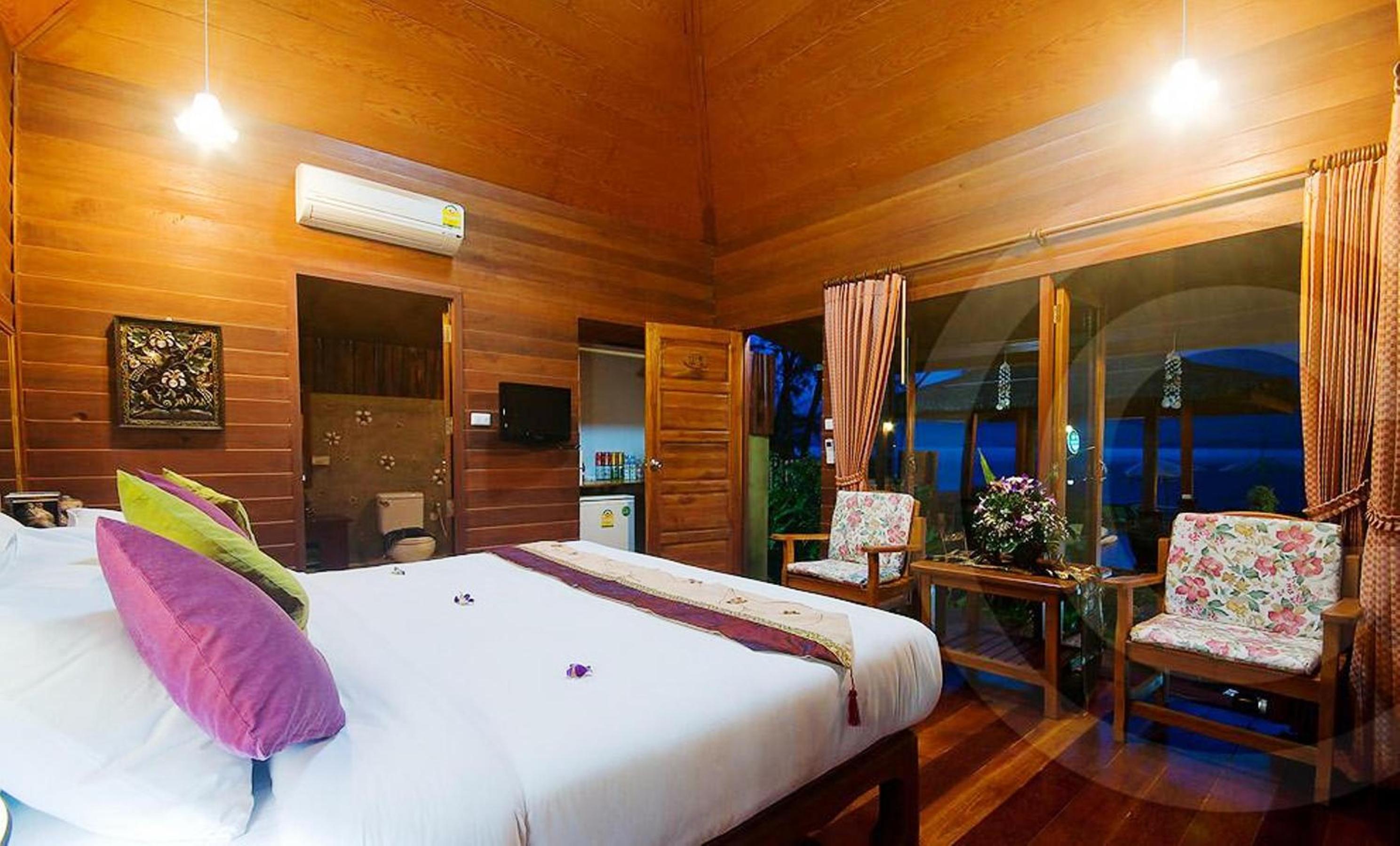Lipa Bay Resort