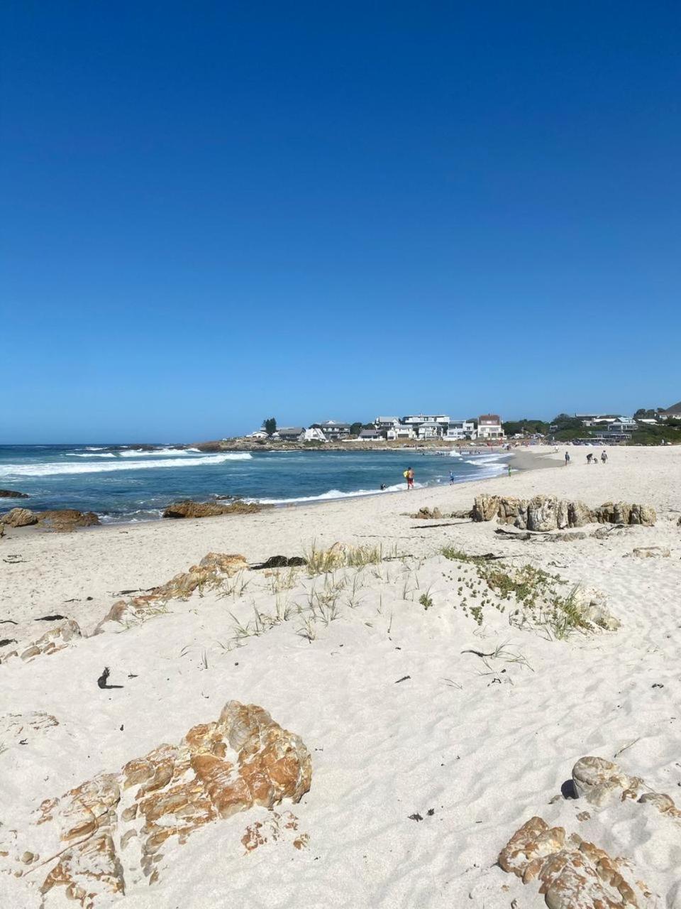 Hermanus Vacations - Shore's Edge Luxury Oceanfront Home - Property Image 23