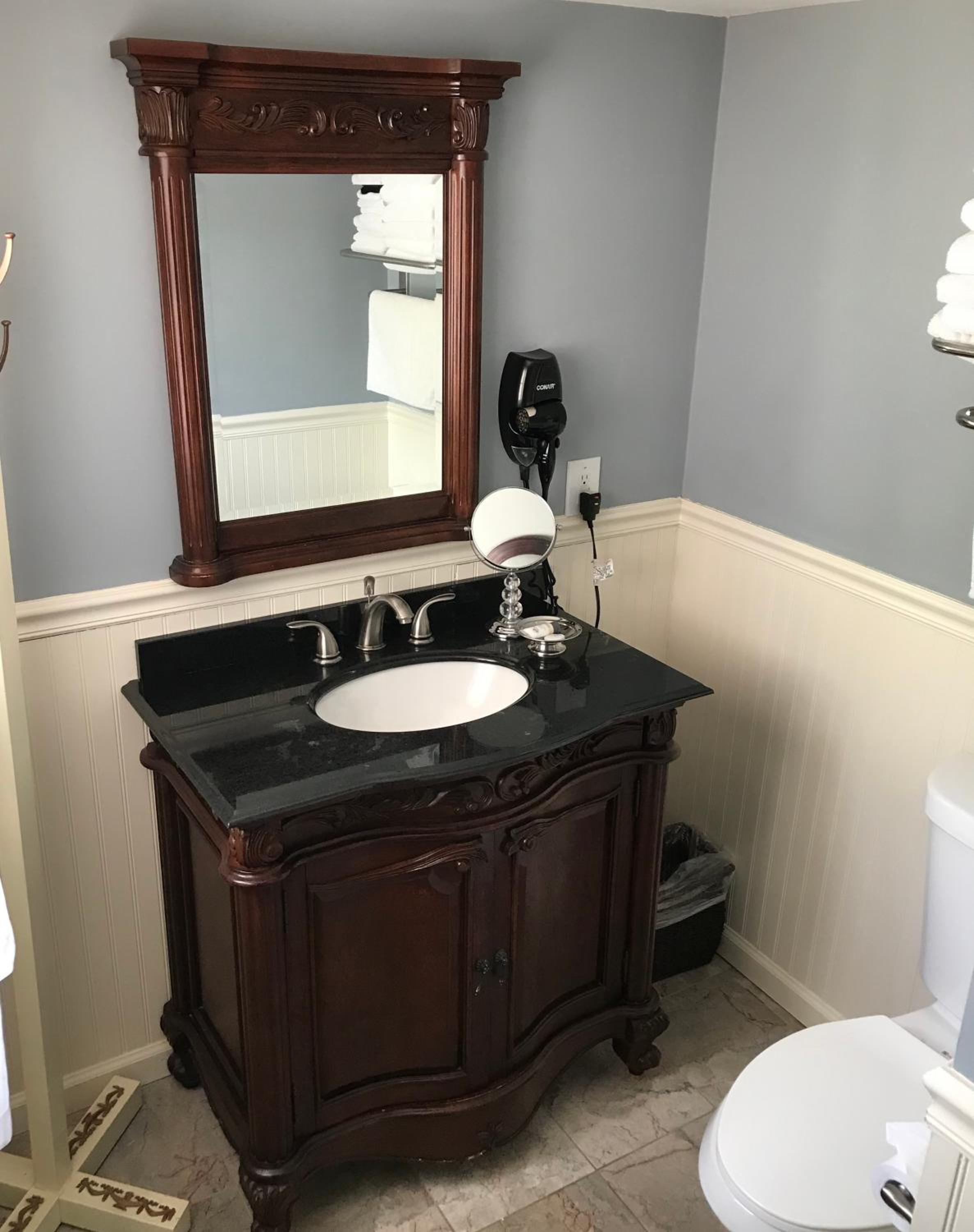 The Dahlonega Square Hotel