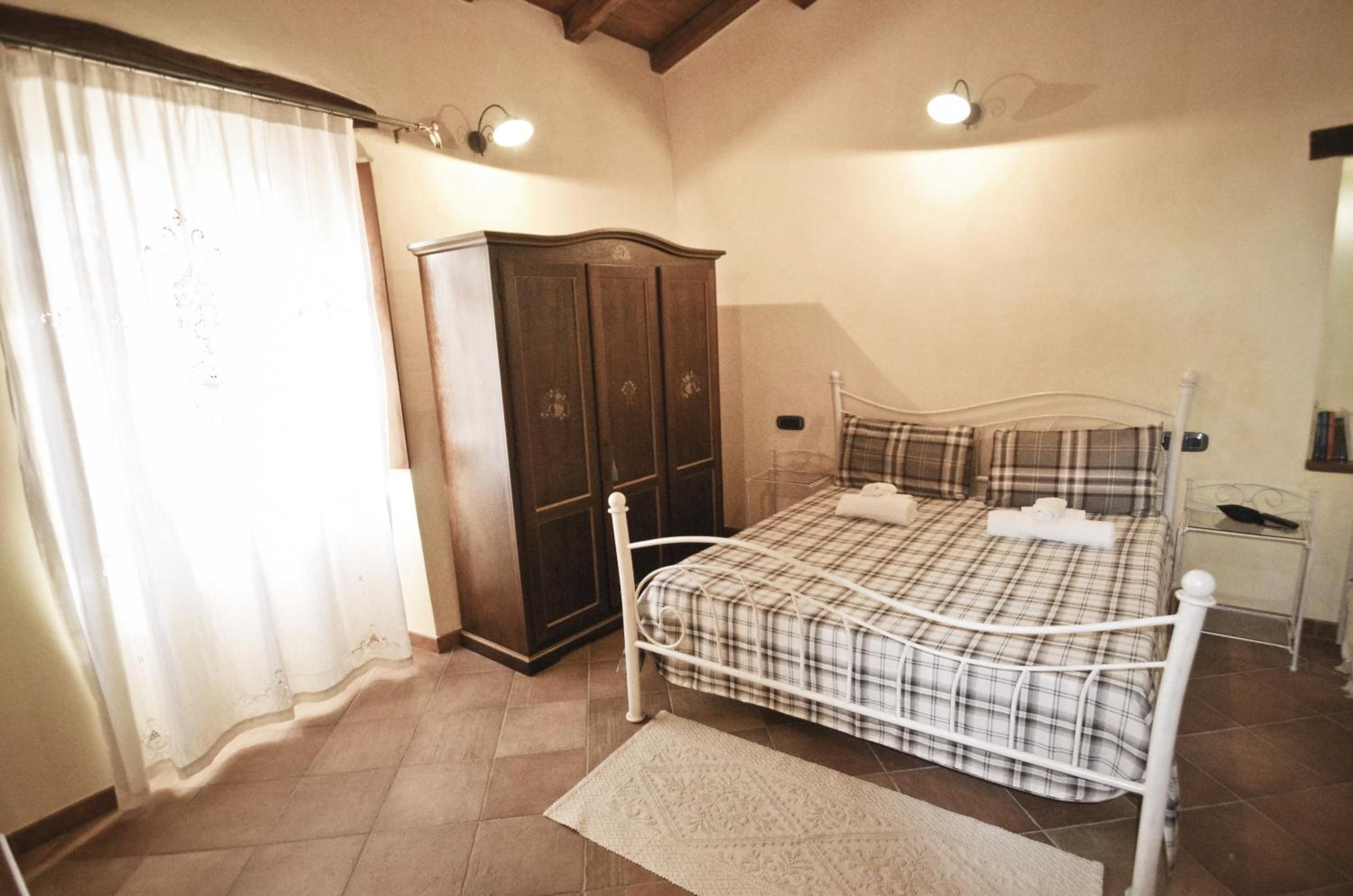 Casa De Ajala - B&B de Charme in Antica Dimora totalmente ristrutturata e dotata di tutti i confort Bagni privati Spazio living Patio esterno Ambienti clim