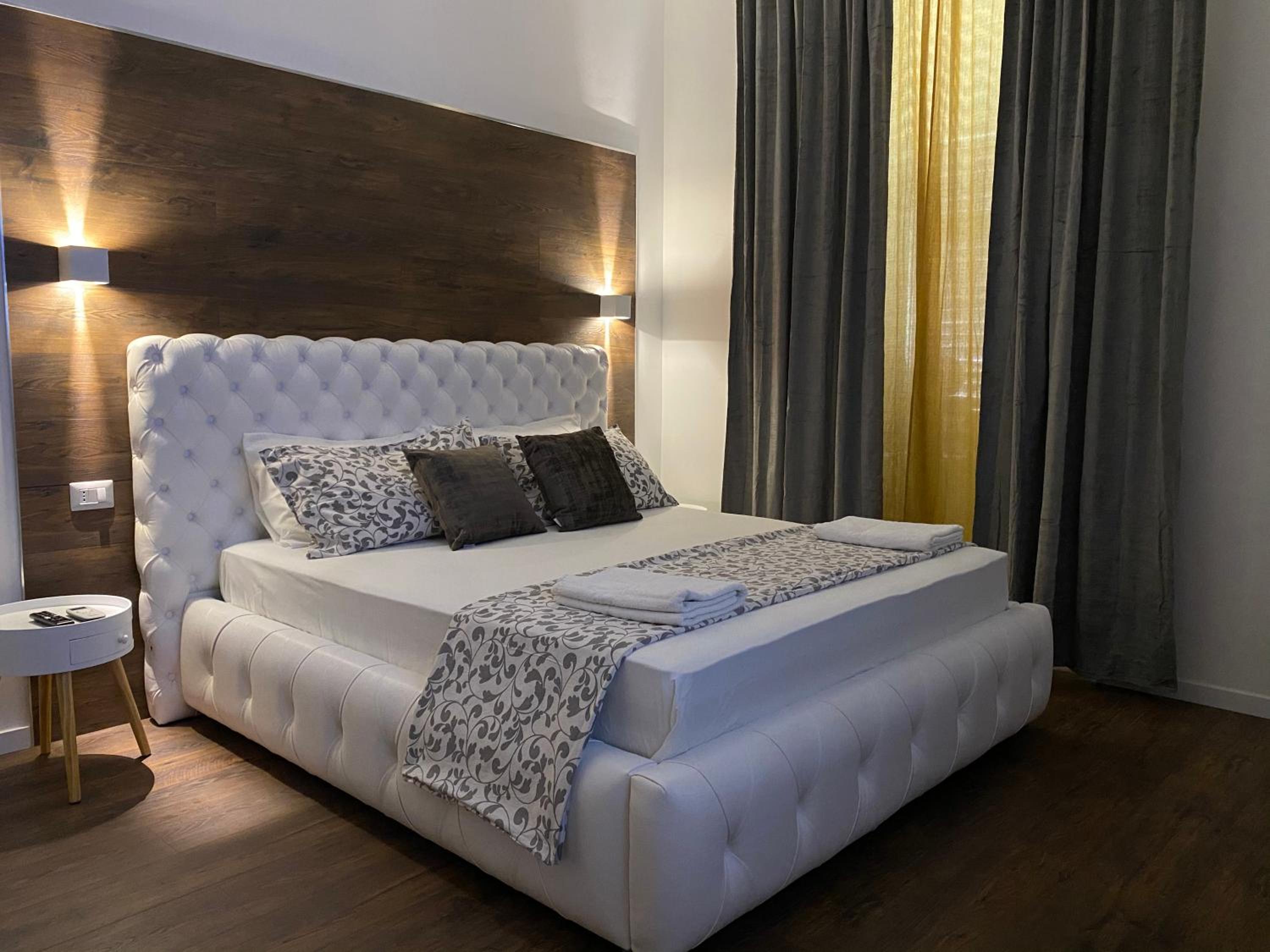 Vatican G&G Suites