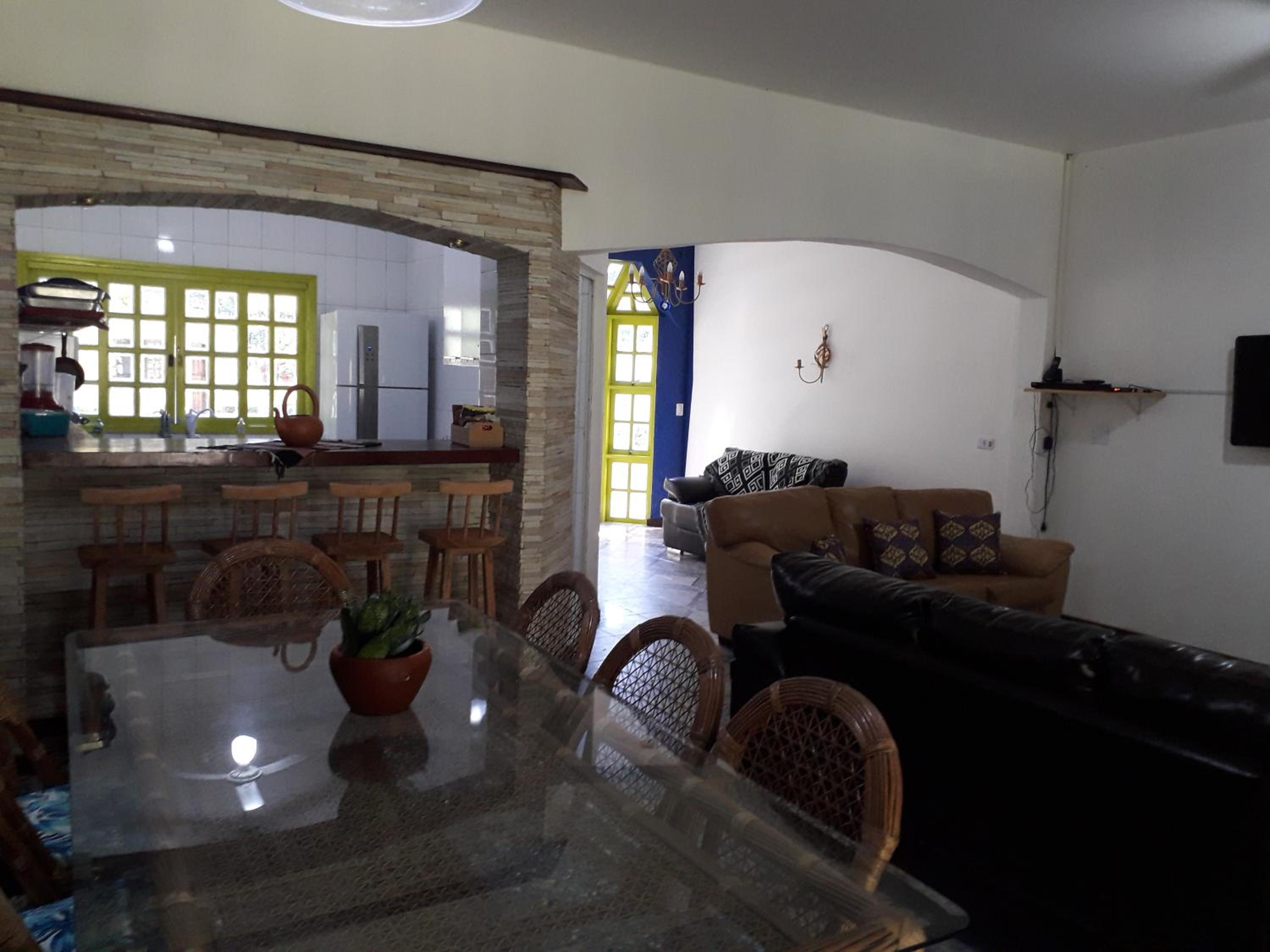 Casa Linda - Piscina Ampla - Jacuzzi - Imenso Jardim
