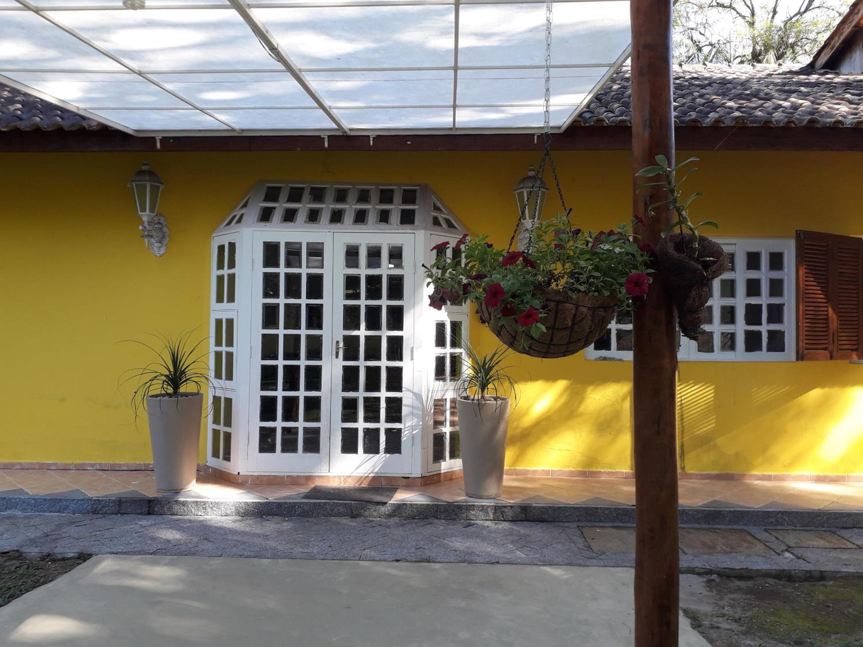Casa Linda - Piscina Ampla - Jacuzzi - Imenso Jardim