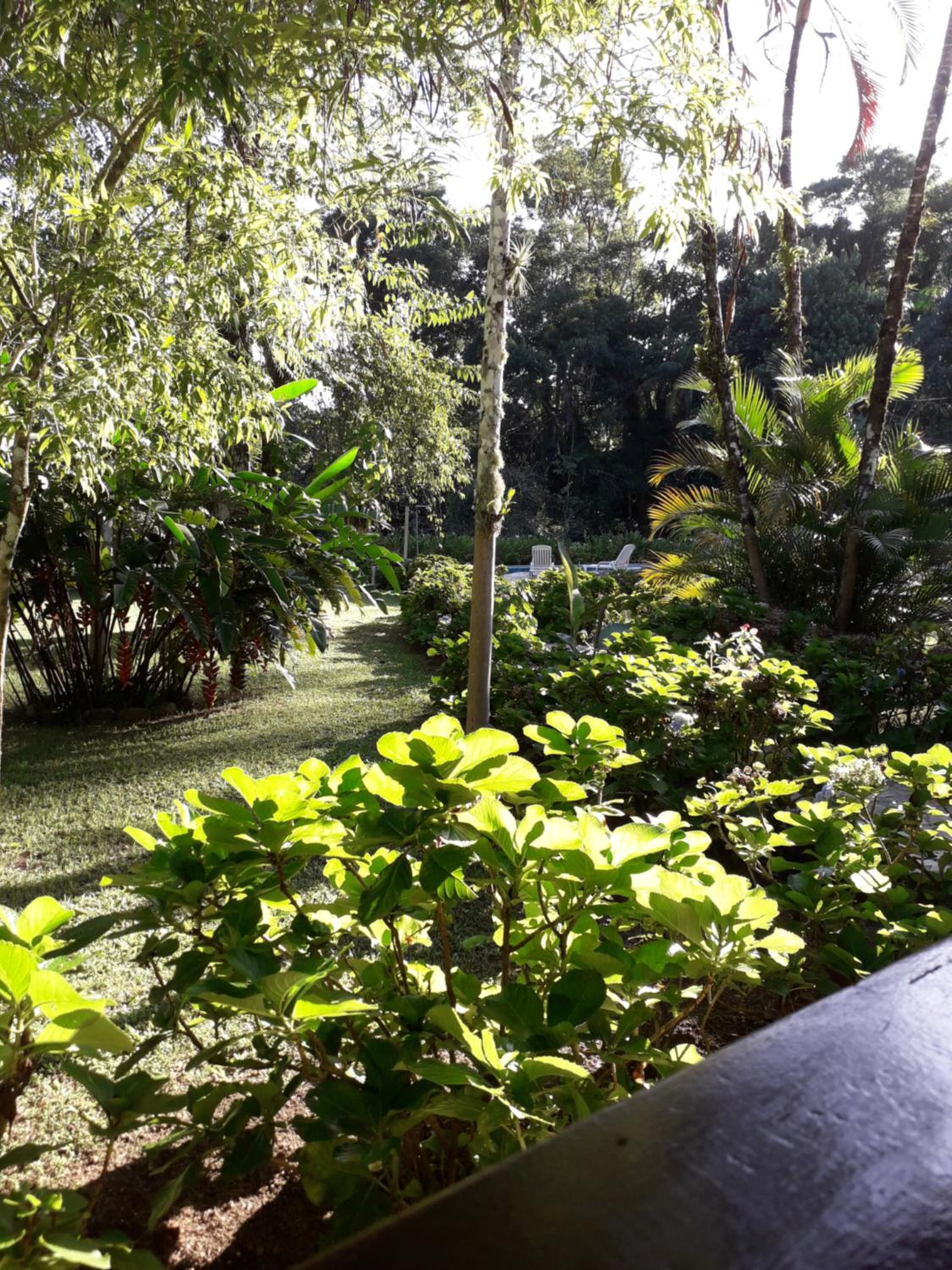 Casa Linda - Piscina Ampla - Jacuzzi - Imenso Jardim