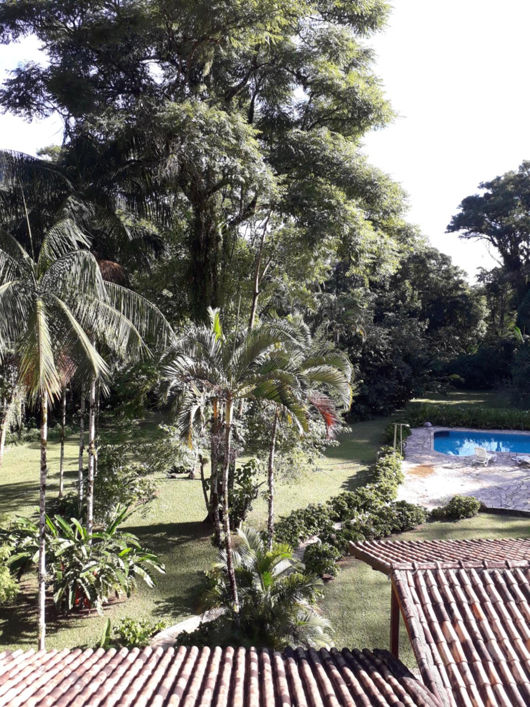 Casa Linda - Piscina Ampla - Jacuzzi - Imenso Jardim