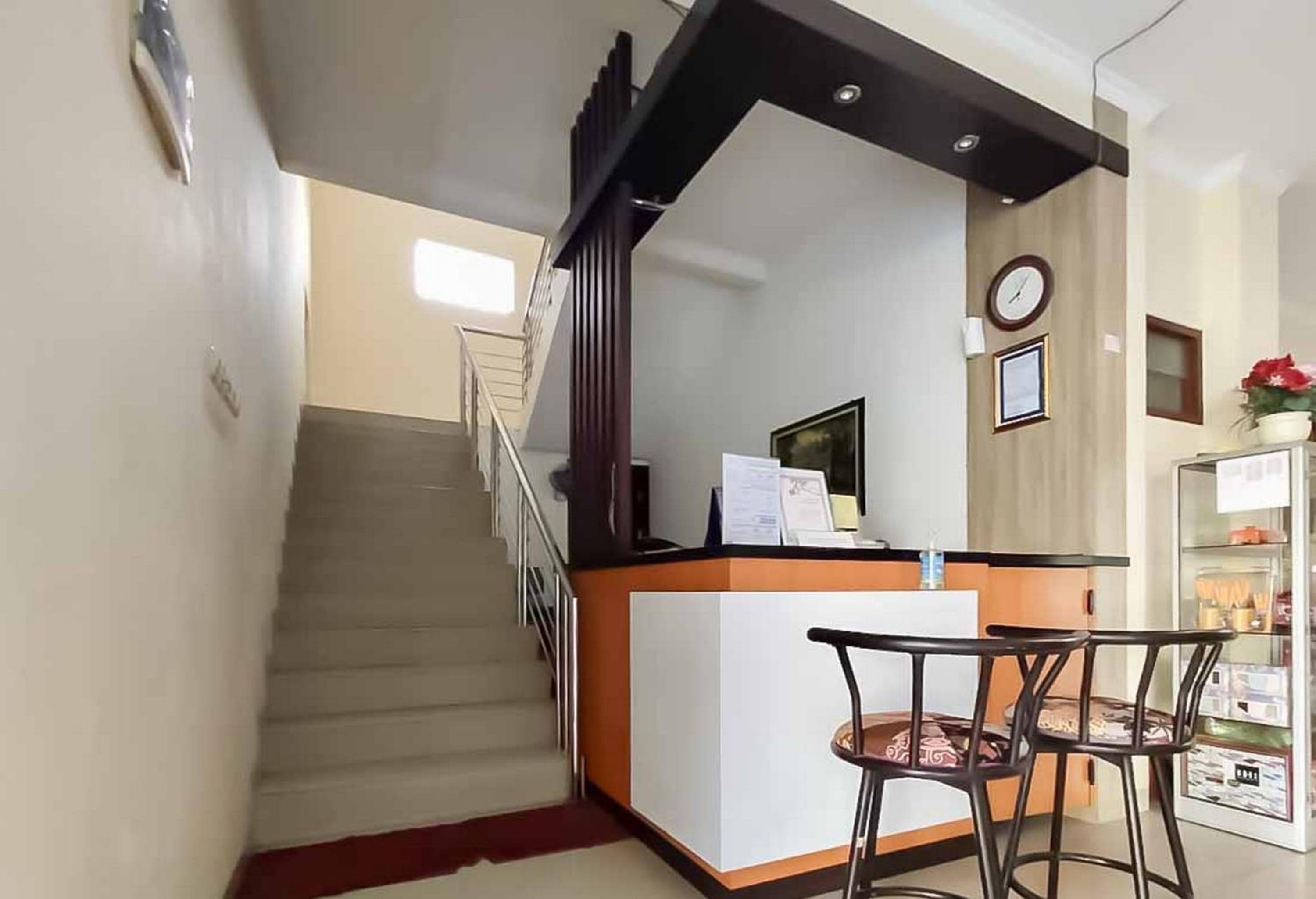 RedDoorz Plus near Cirebon Super Block Mall 2