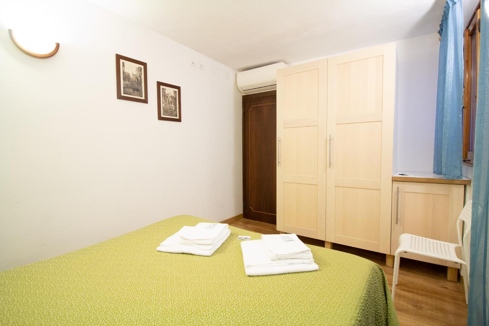Veneziacentopercento Apartments & Rooms