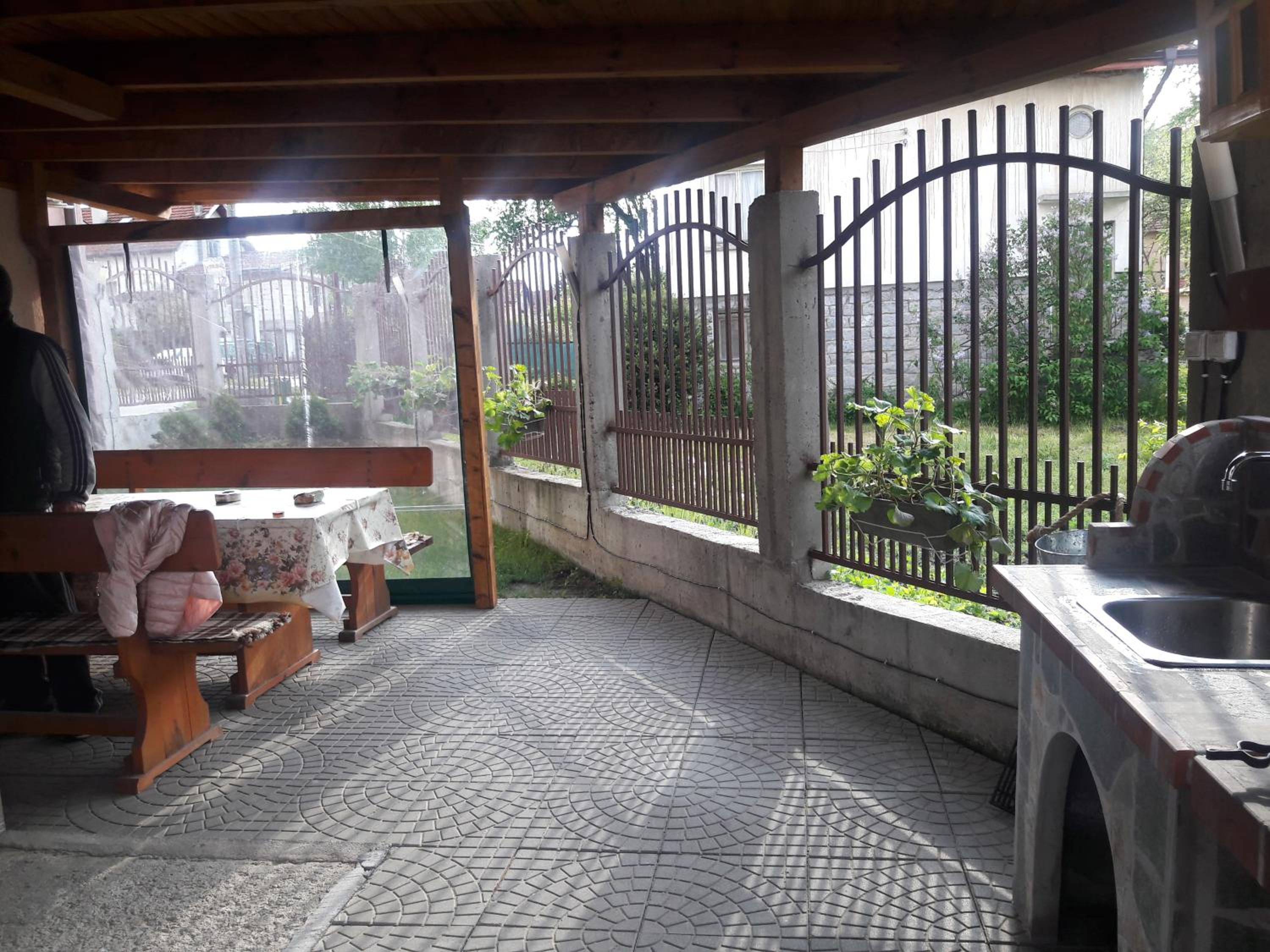 Advel Guest House