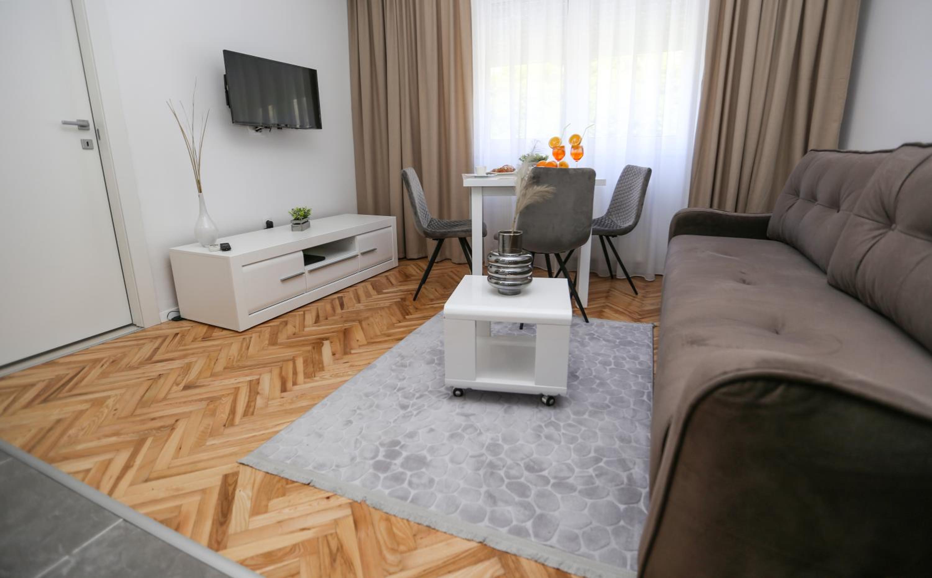 APARTMANI GUTO