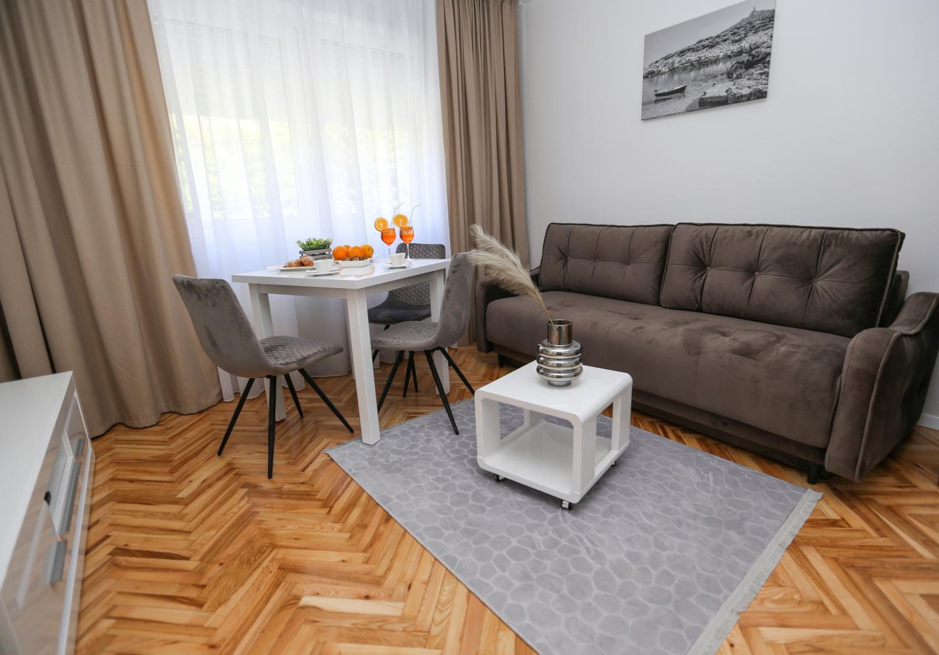 APARTMANI GUTO