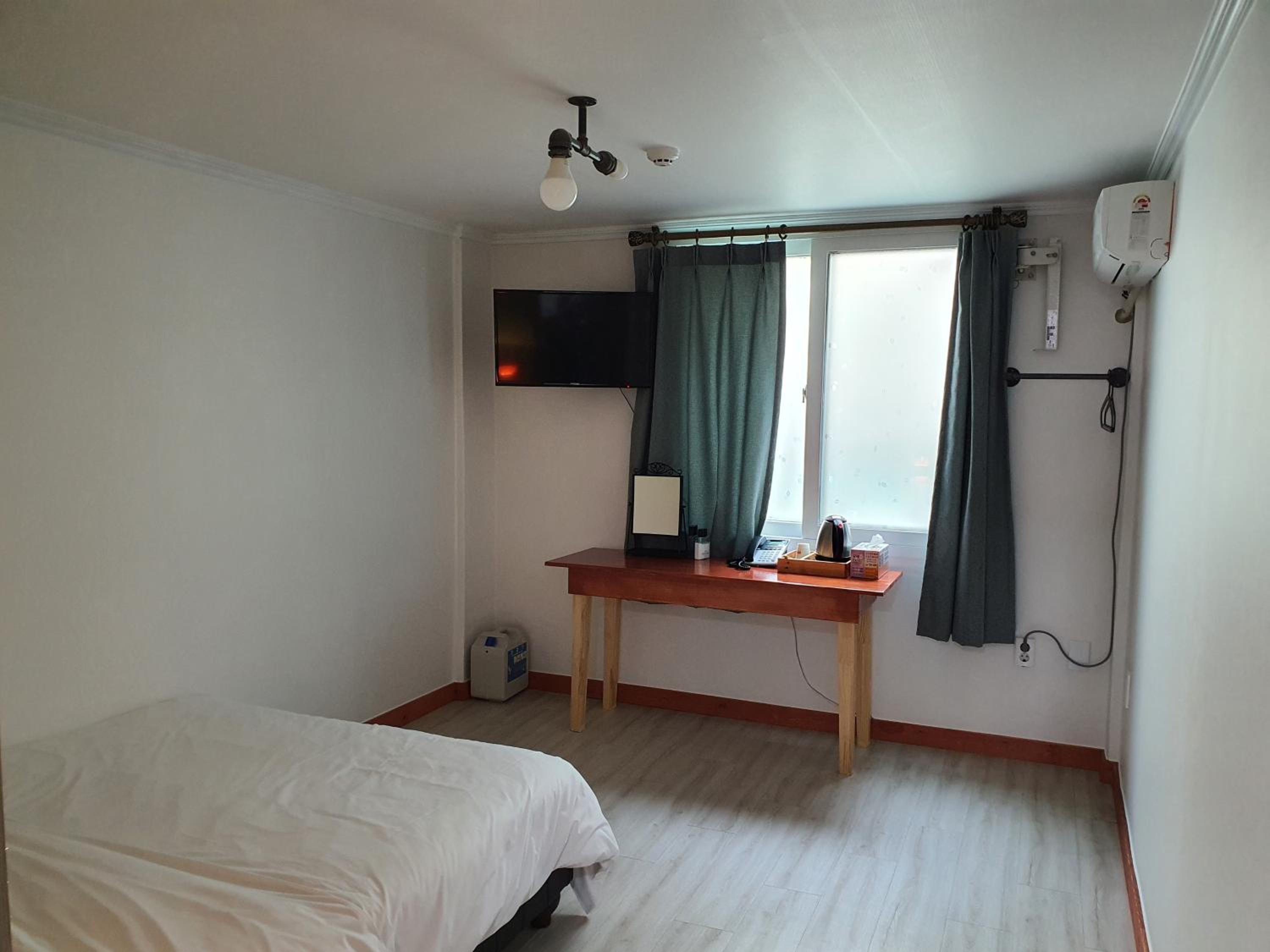 Photo 7