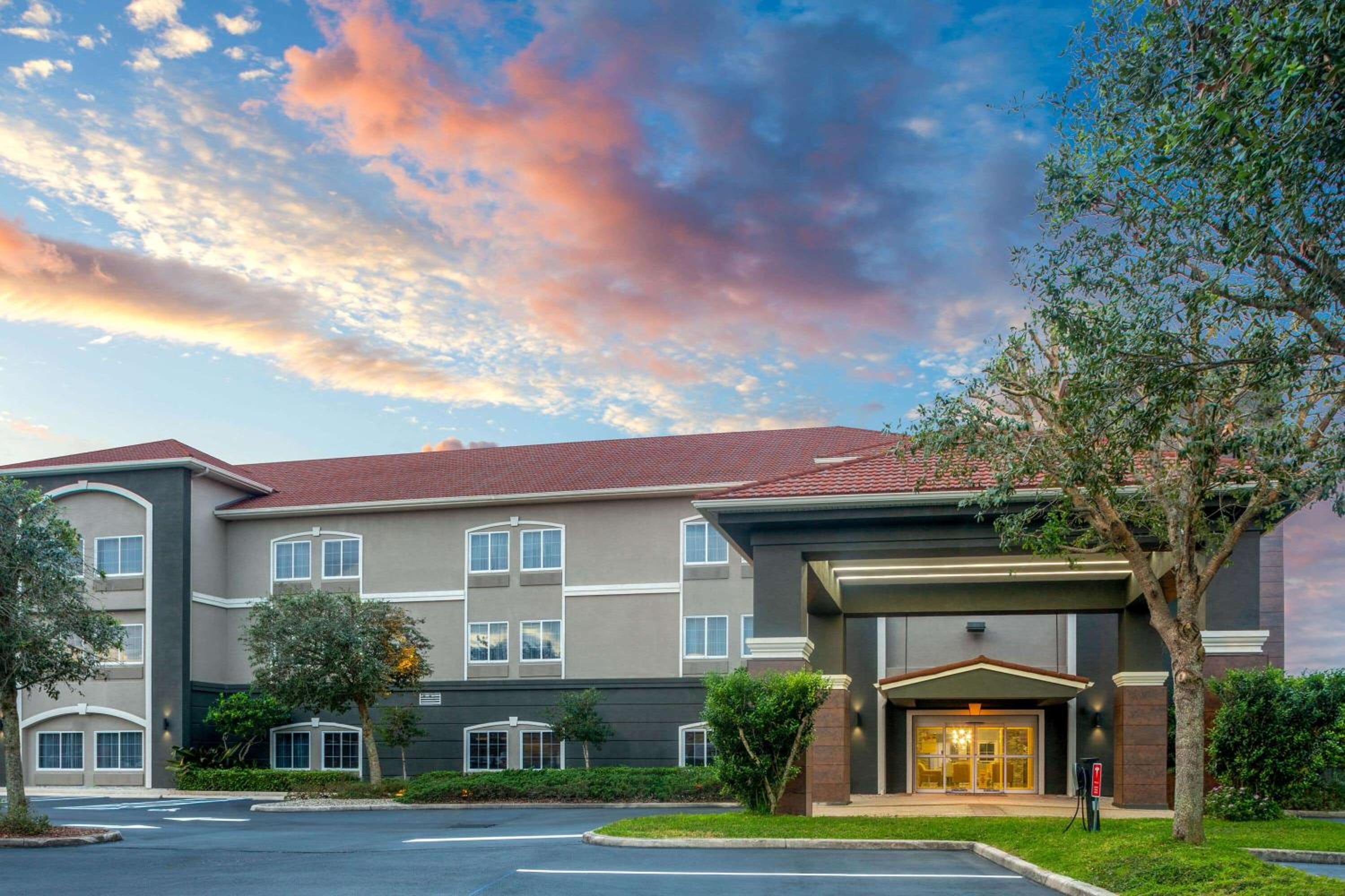 Sebring Vacations - La Quinta by Wyndham Sebring - Property Image 2