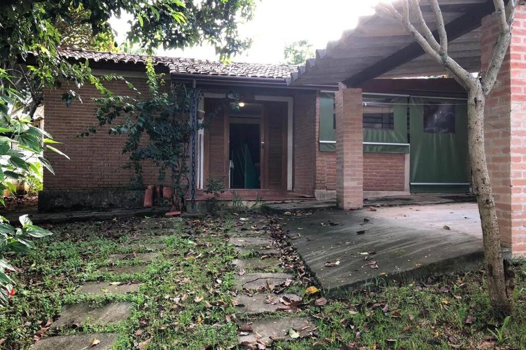 Casinha de Campo bem localizada