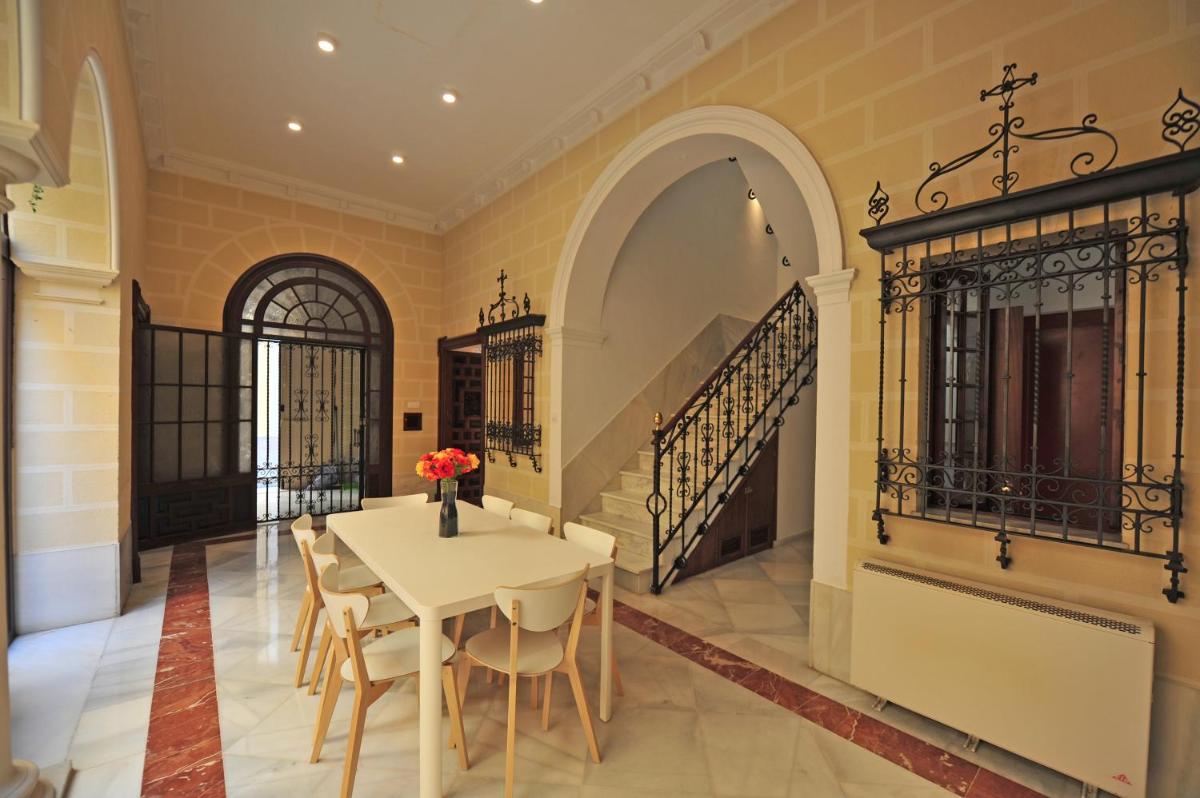 Palacio Centro Terraza 8 dormitorios view 5