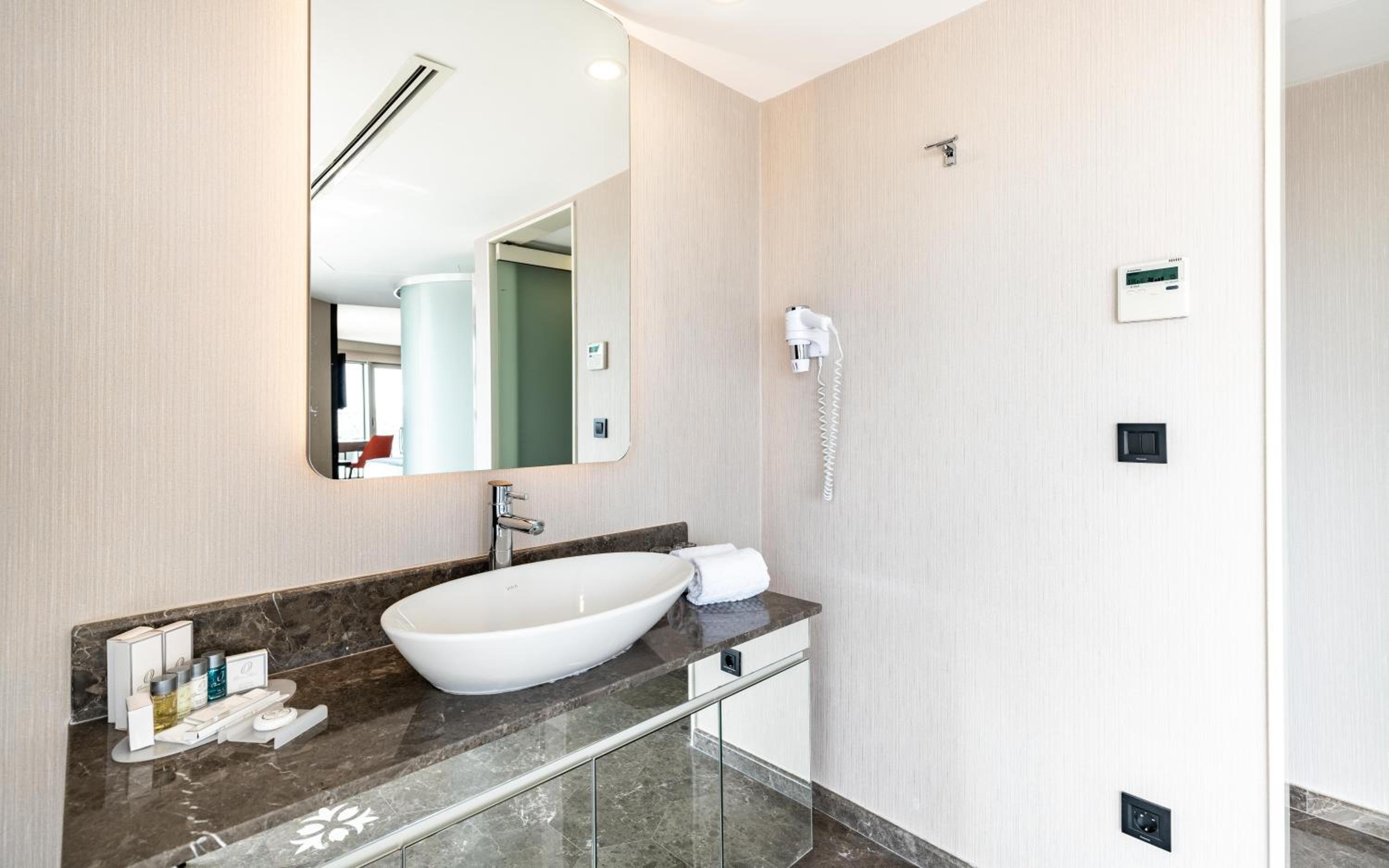 Opera Hotel Bosphorus - Image 57