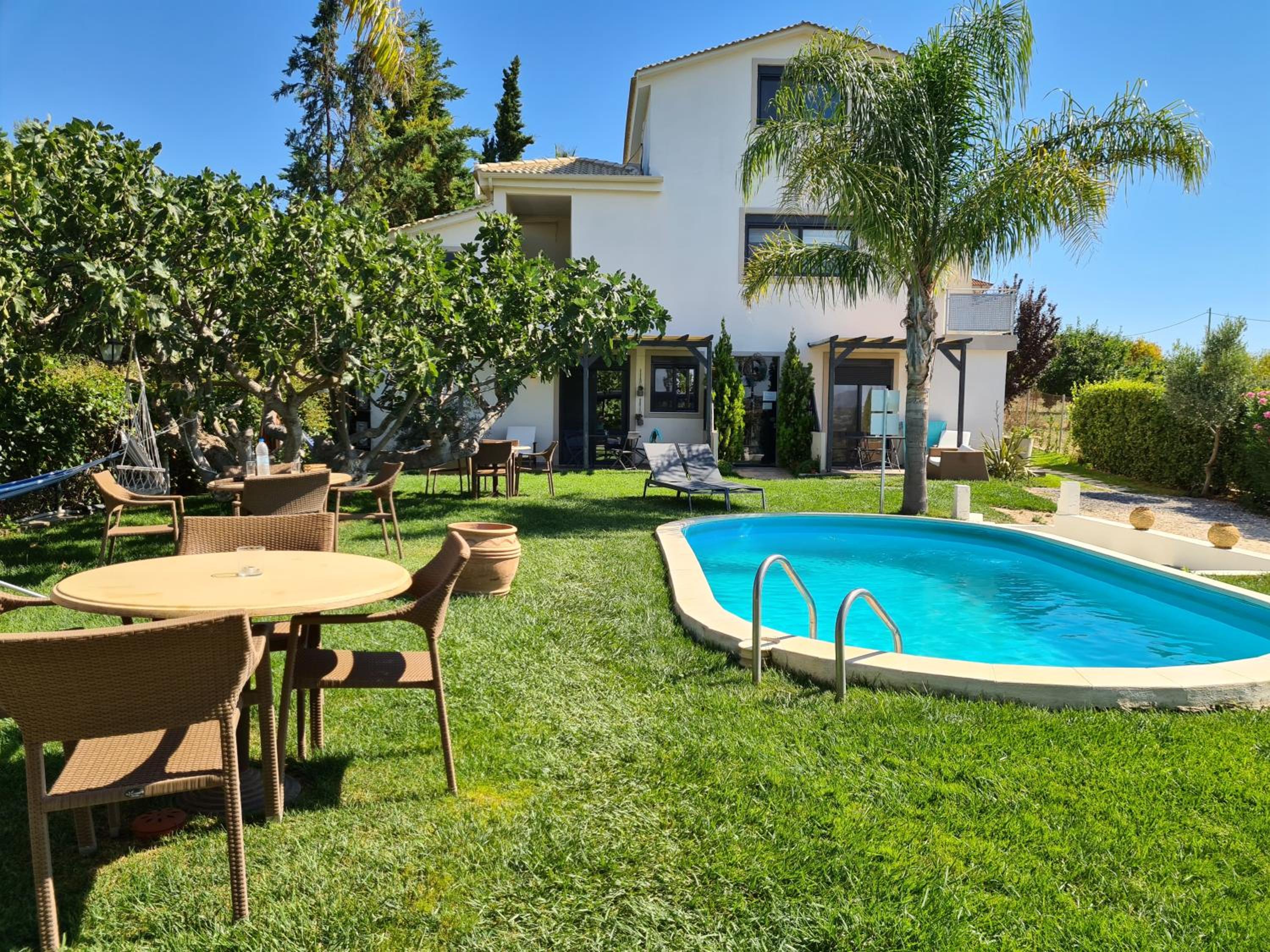 Villa Vravrona Tower & Suites view 4