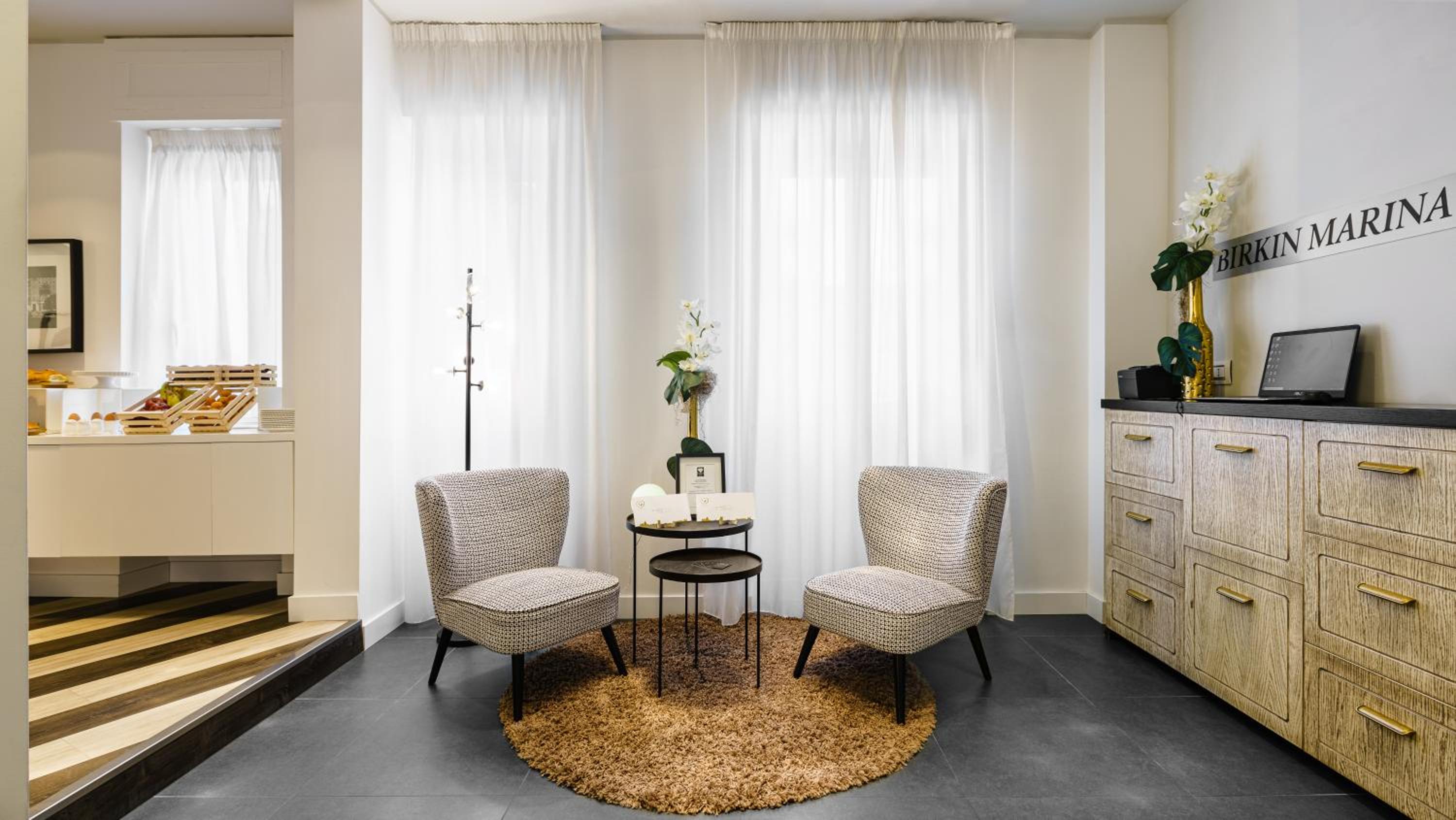 Hotel Birkin Marina - Image 1